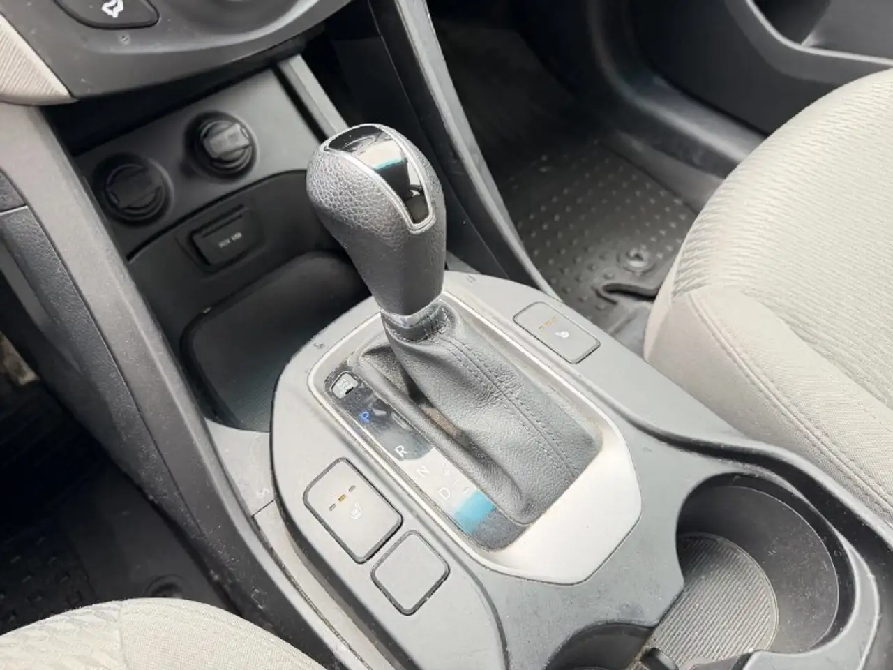 Hyundai SANTA FE снимка Hyundai SANTA FE