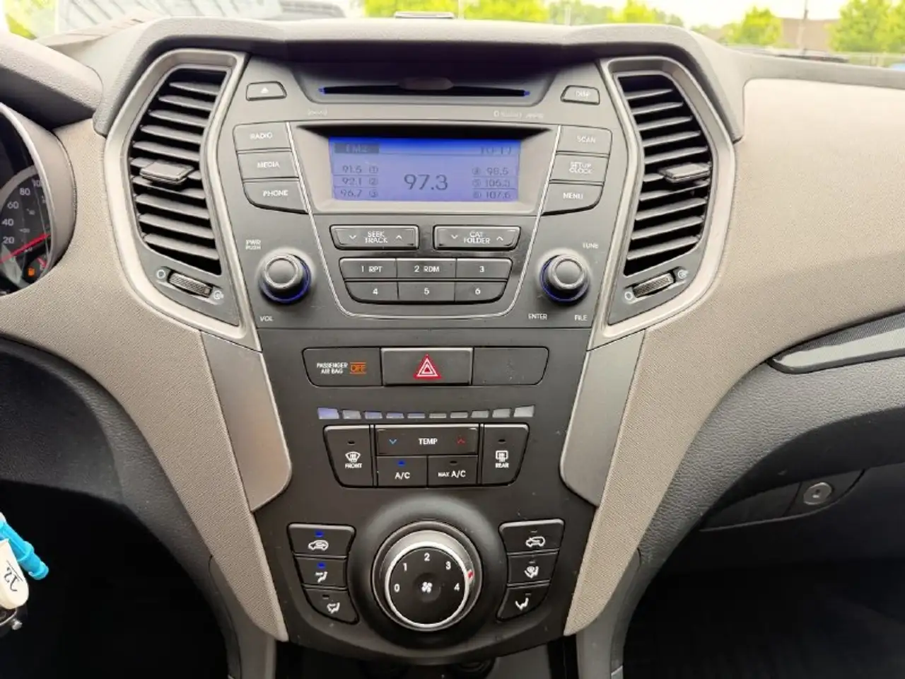 Hyundai SANTA FE снимка Hyundai SANTA FE