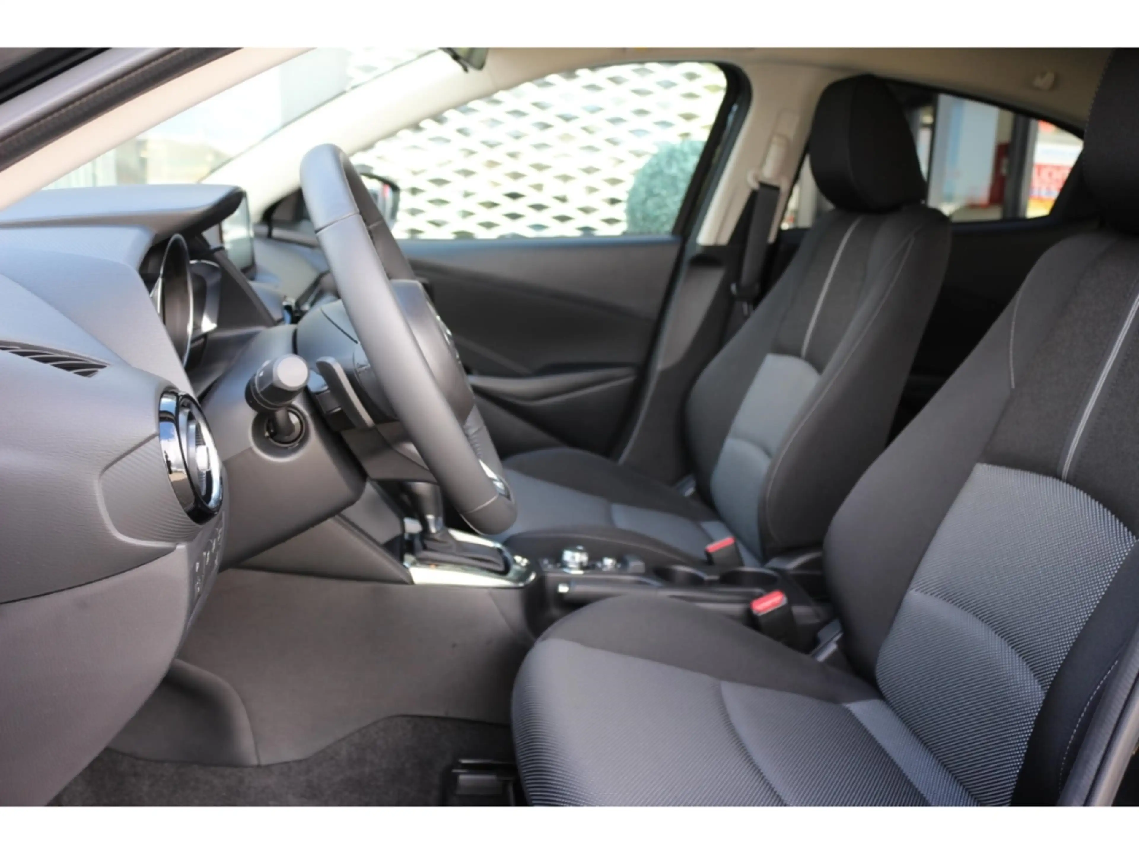 Mazda 2 SKY-G SPORTS-LINE LIC-P TEC-P NAV+GJ-RÄDER !! — photo 10