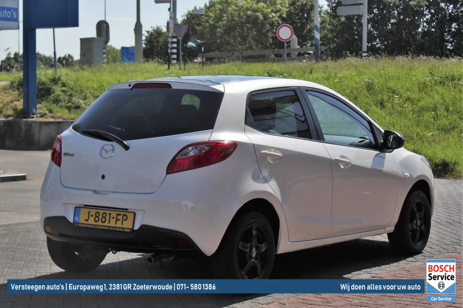 Mazda 2 1.3 84pk 5D GT-Navigator Black & White edition Wit - 2