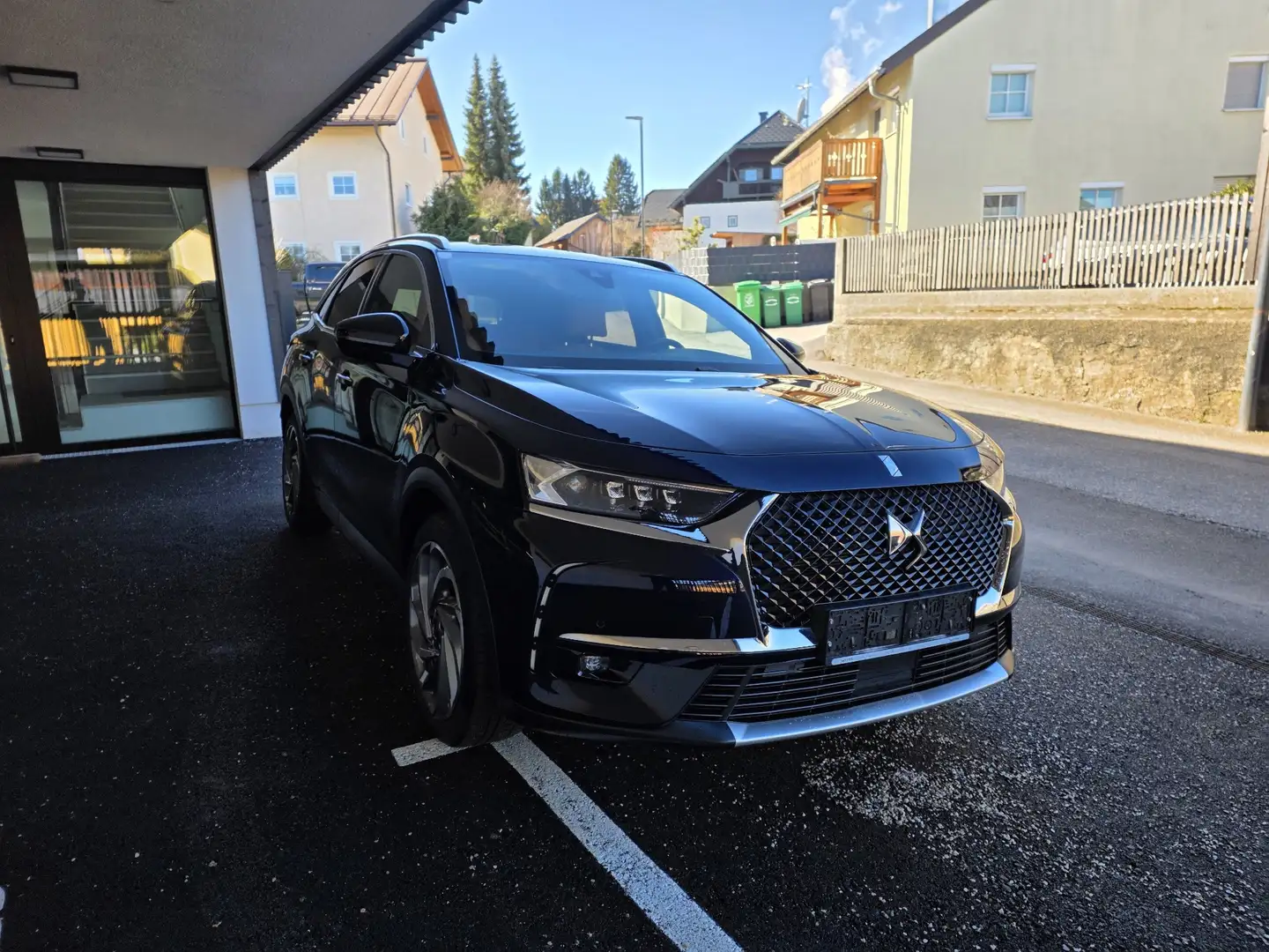 DS Automobiles DS 7 Crossback DS7 Crossback E-Tense 300 PHEV EAT8 4x4 Be Chic Au Blau - 1