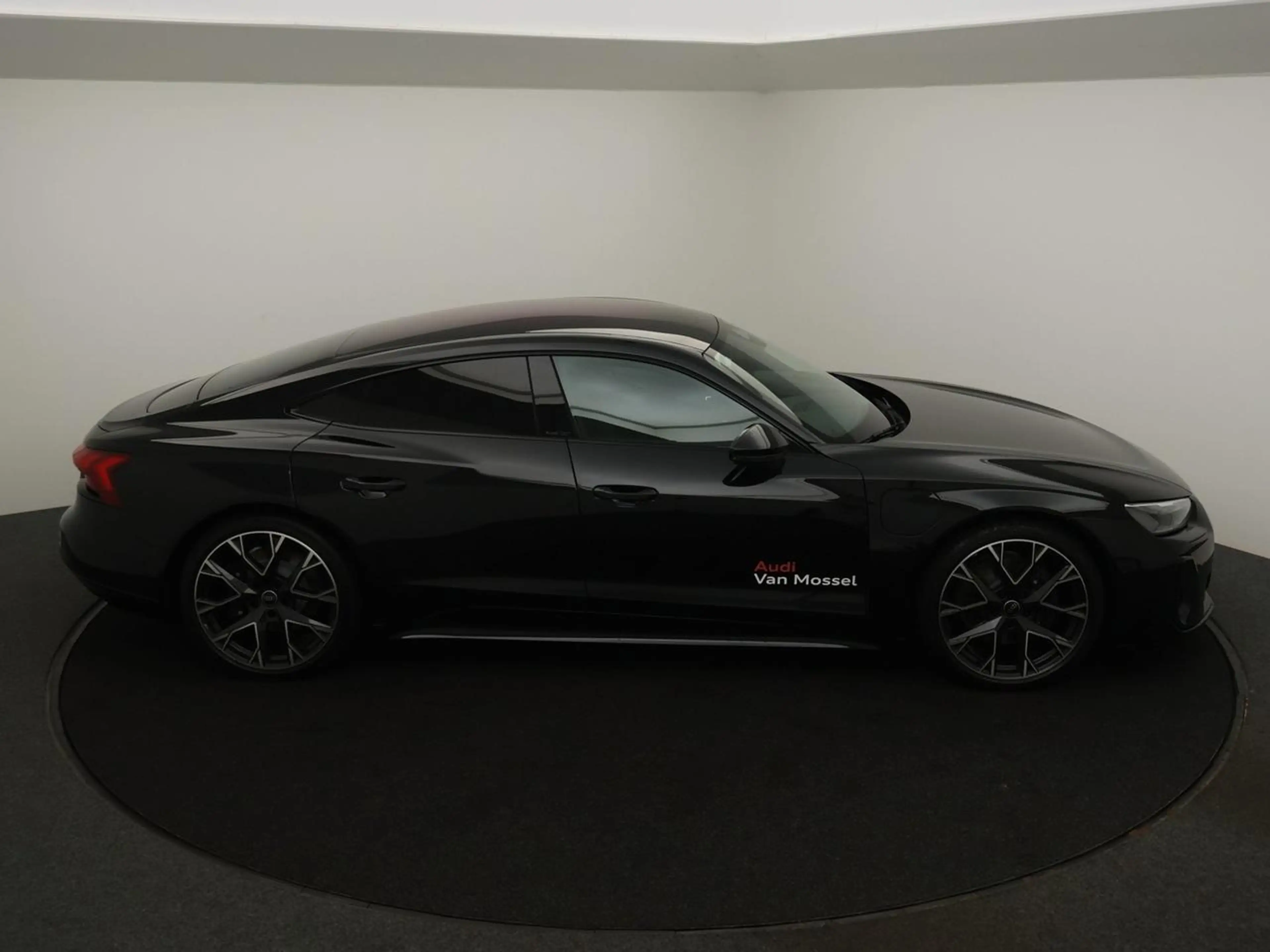 Audi e-tron GT 105 kWh Quattro Corporate *DEMO* — photo 6