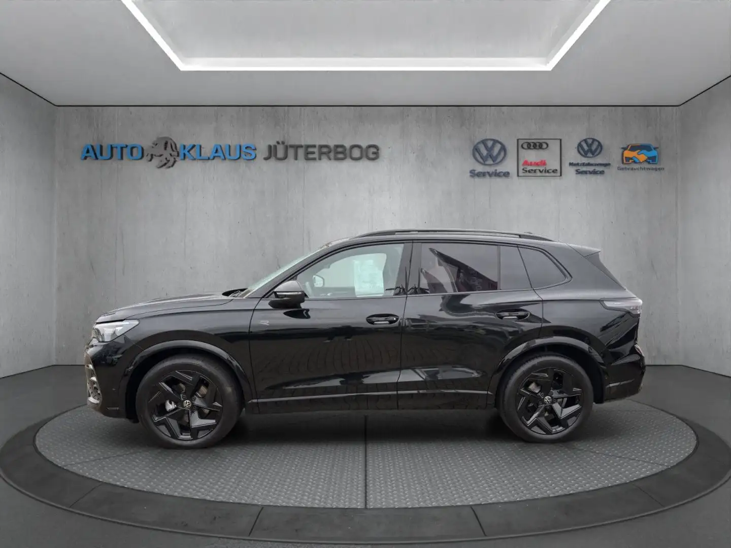 Volkswagen Tiguan 1.5 eTSI R-Line+Black Style+Navi+AZV +ACC Schwarz - 2