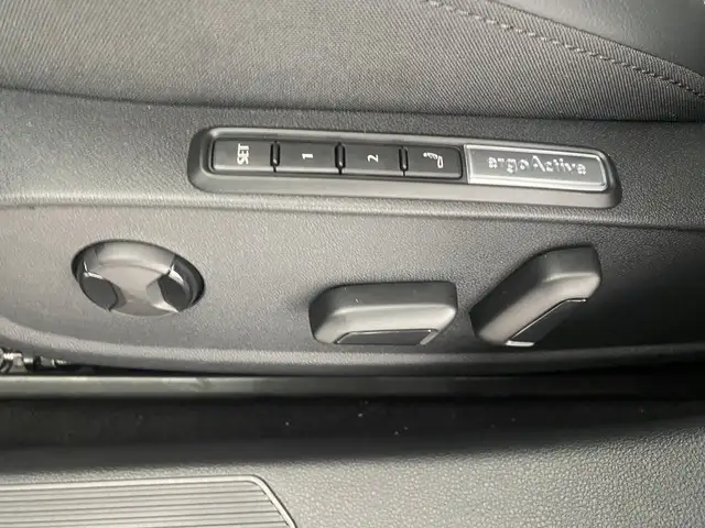 Volkswagen Golf view 14