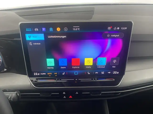 Volkswagen Golf view 11