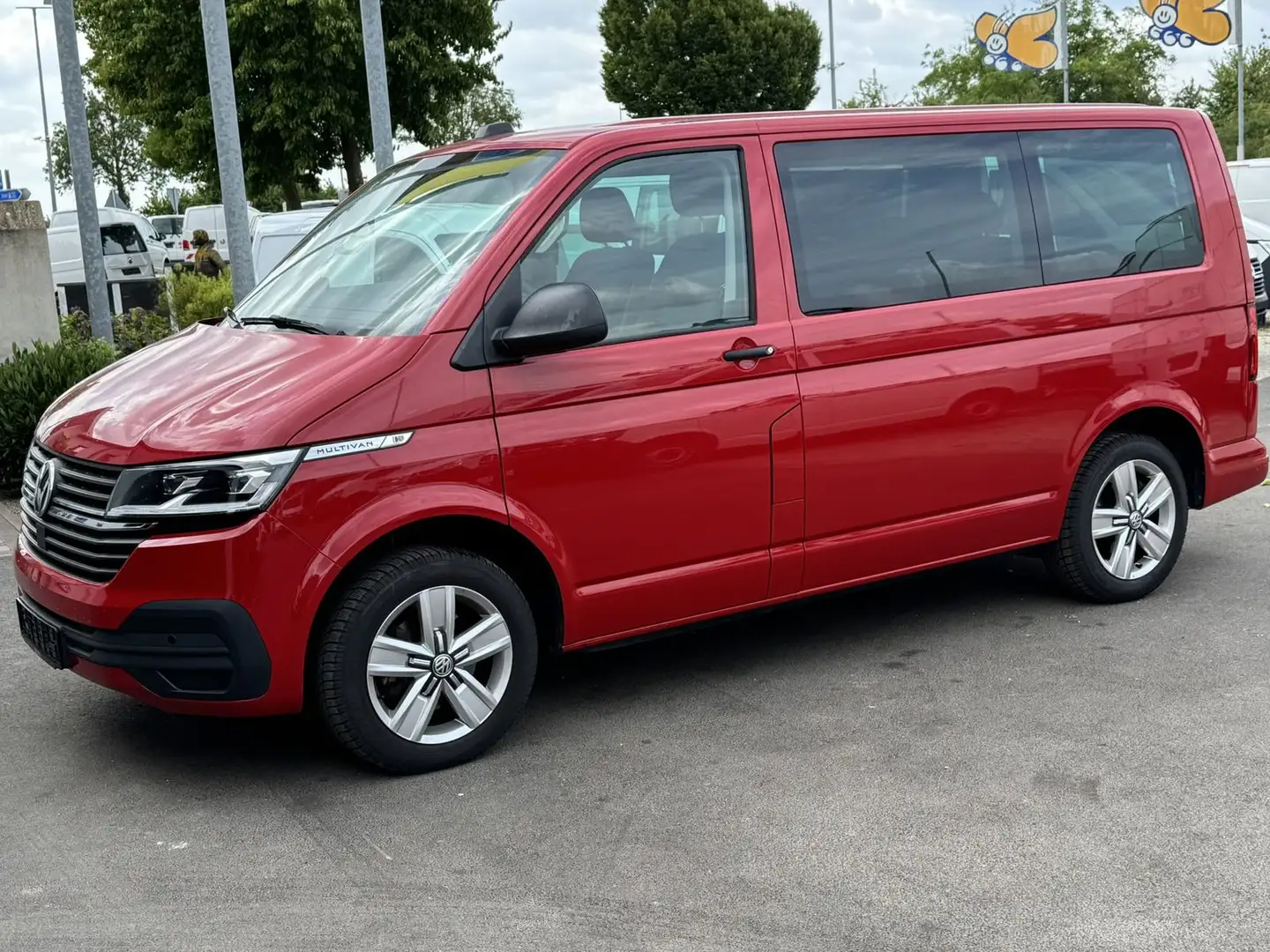 Volkswagen T6 Multivan 6.1 TDI DSG 4Motion DSG ACC*AHK*LED Rouge - 2