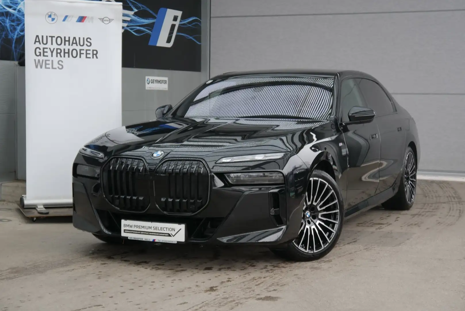 BMW 740 d xDrive Schwarz - 2