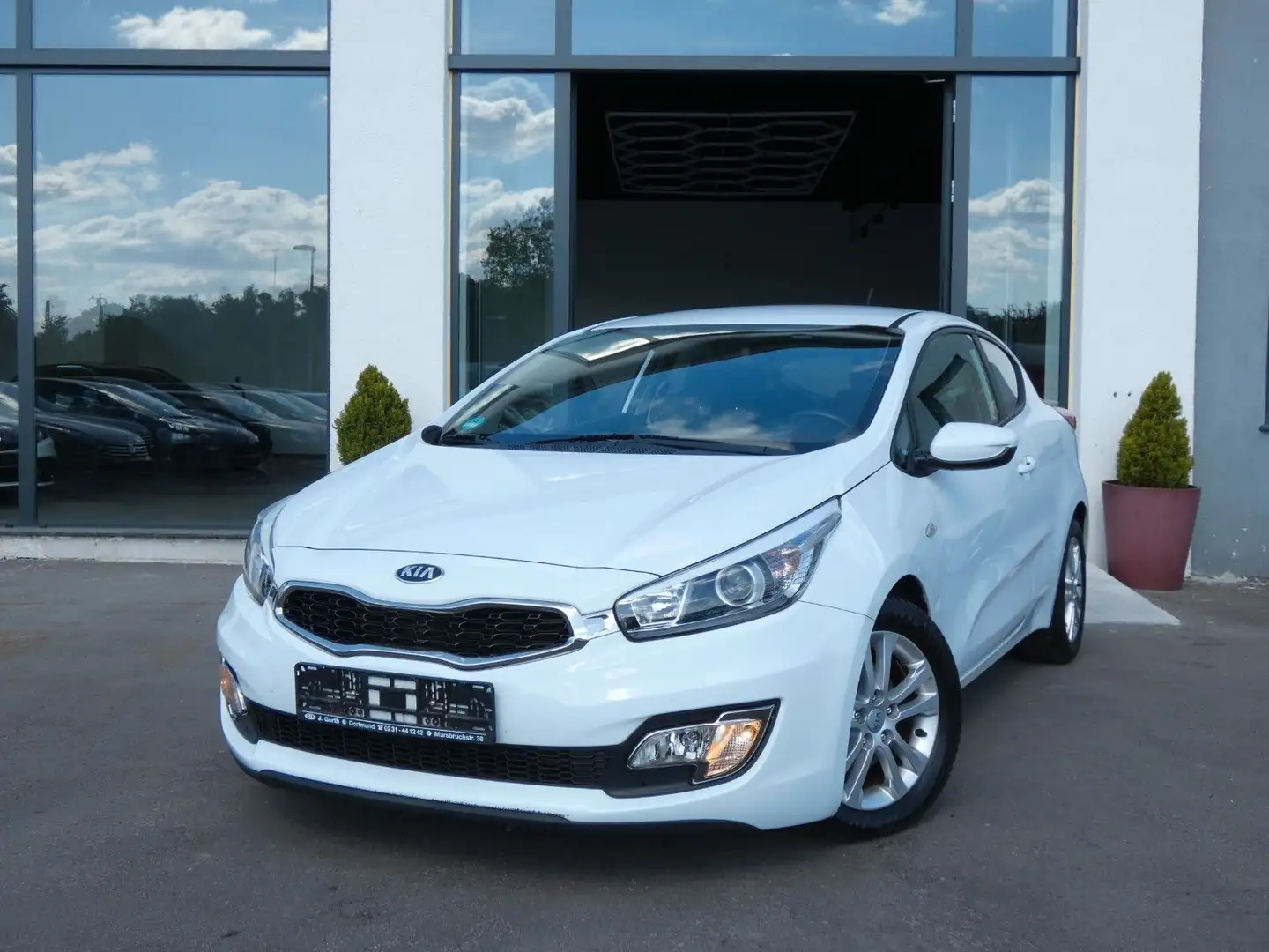 Kia Ceed / cee'd *Klima*Shz*Pdc*Tempomat* Bílá - 1