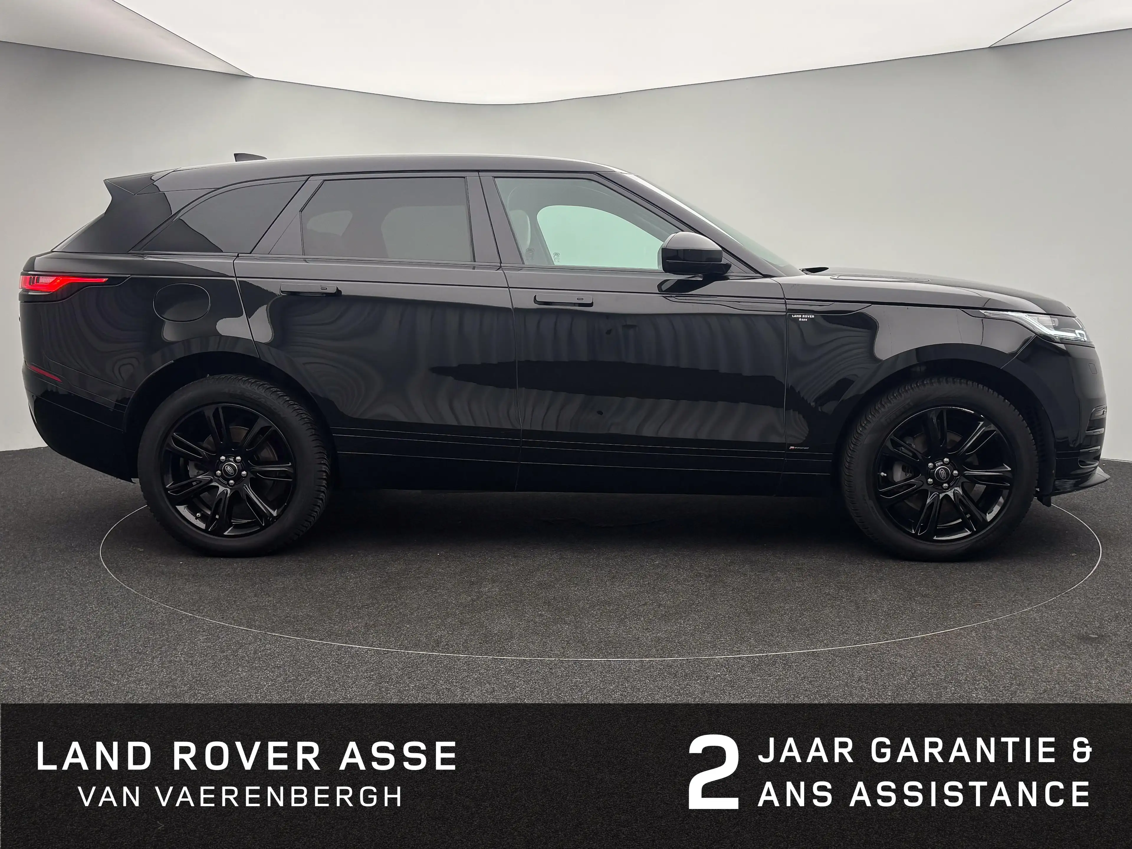 Land Rover Range Rover Velar R-Dynamic S — photo 13