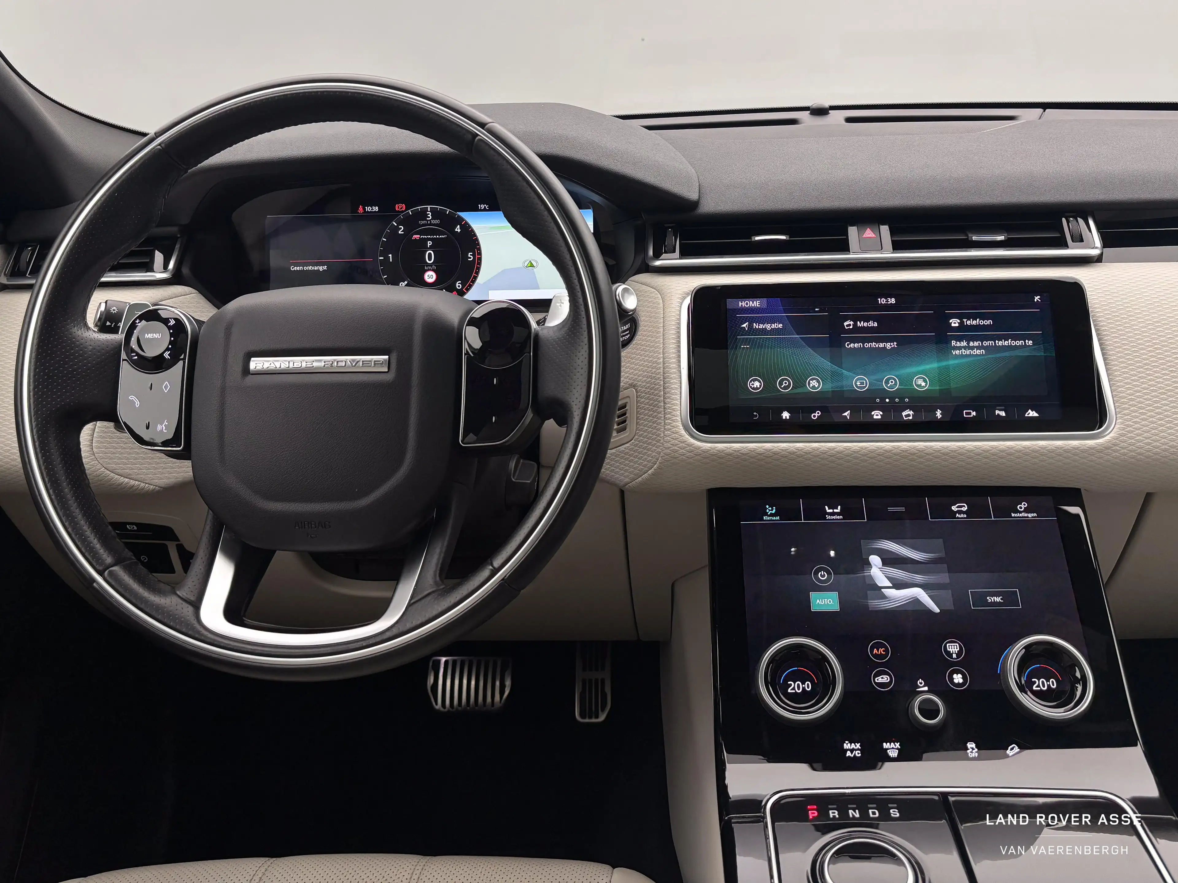 Land Rover Range Rover Velar R-Dynamic S — photo 12