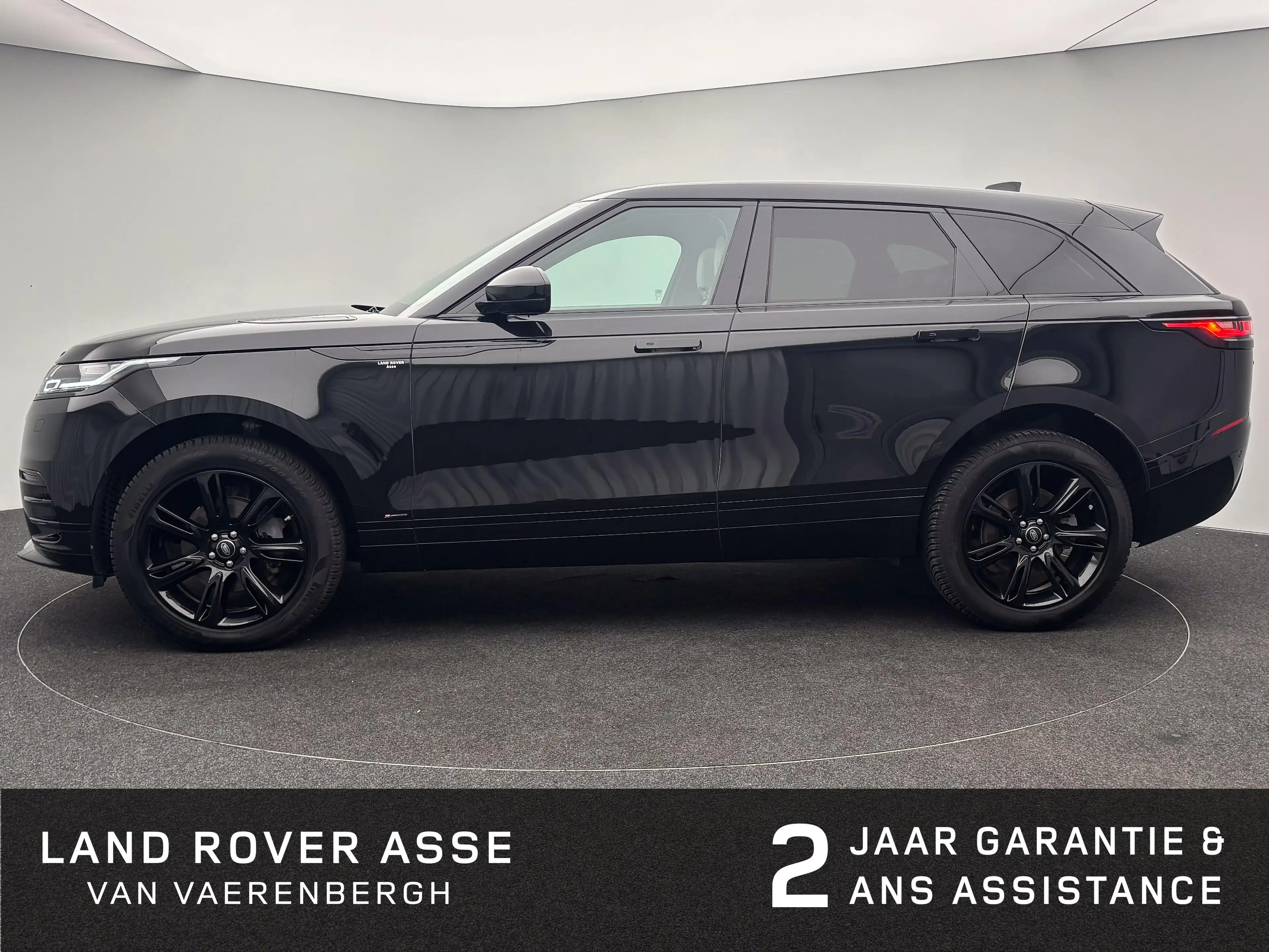 Land Rover Range Rover Velar R-Dynamic S — photo 6