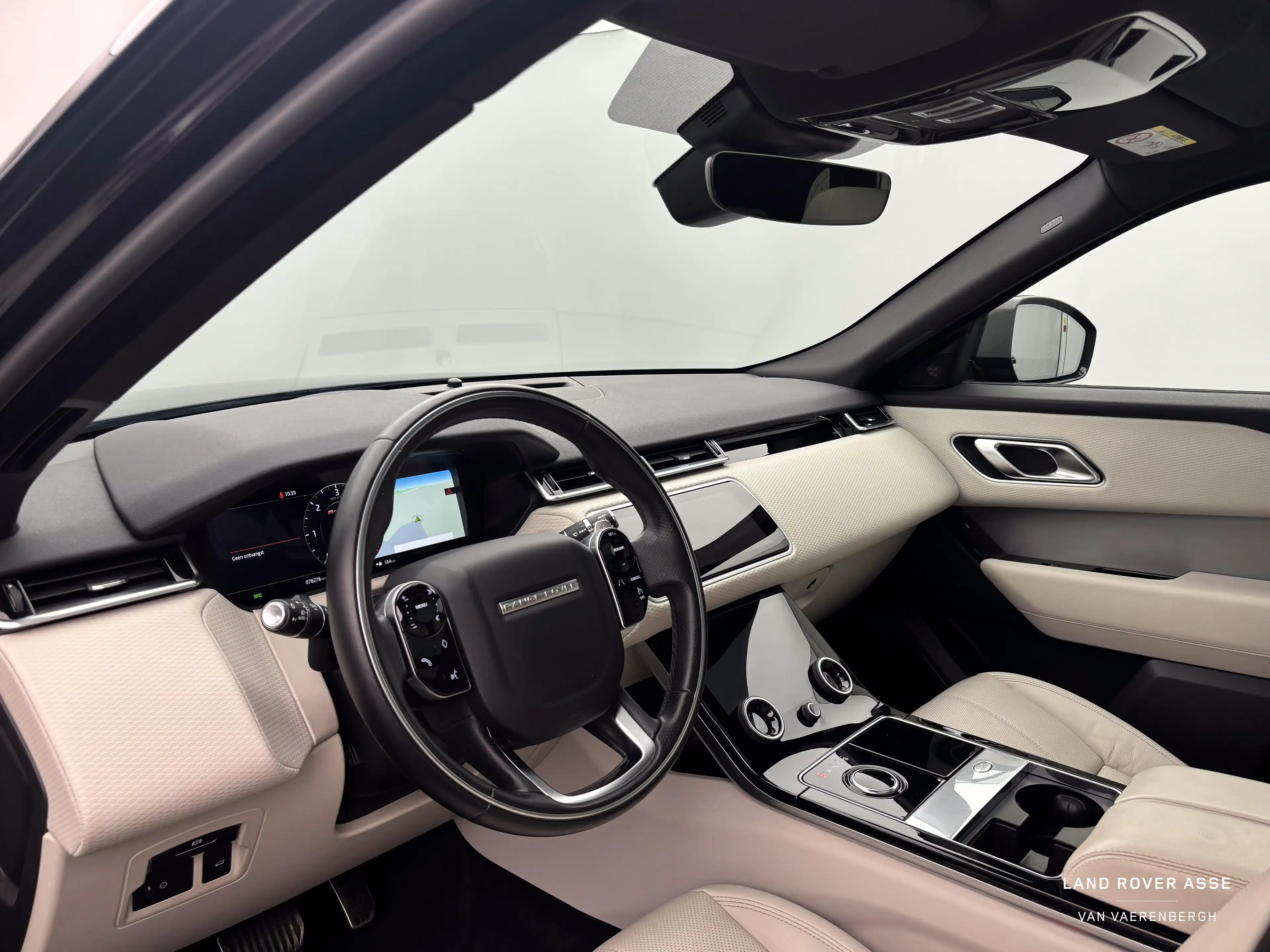 Land Rover Range Rover Velar R-Dynamic S — photo 11