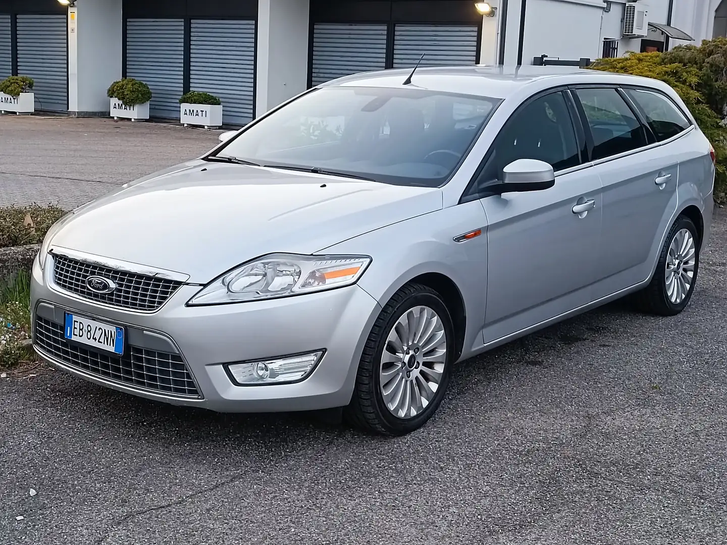 Ford Mondeo Mondeo+SW+2.0+tdci+Titanium+c/radio+140cv Argento - 1