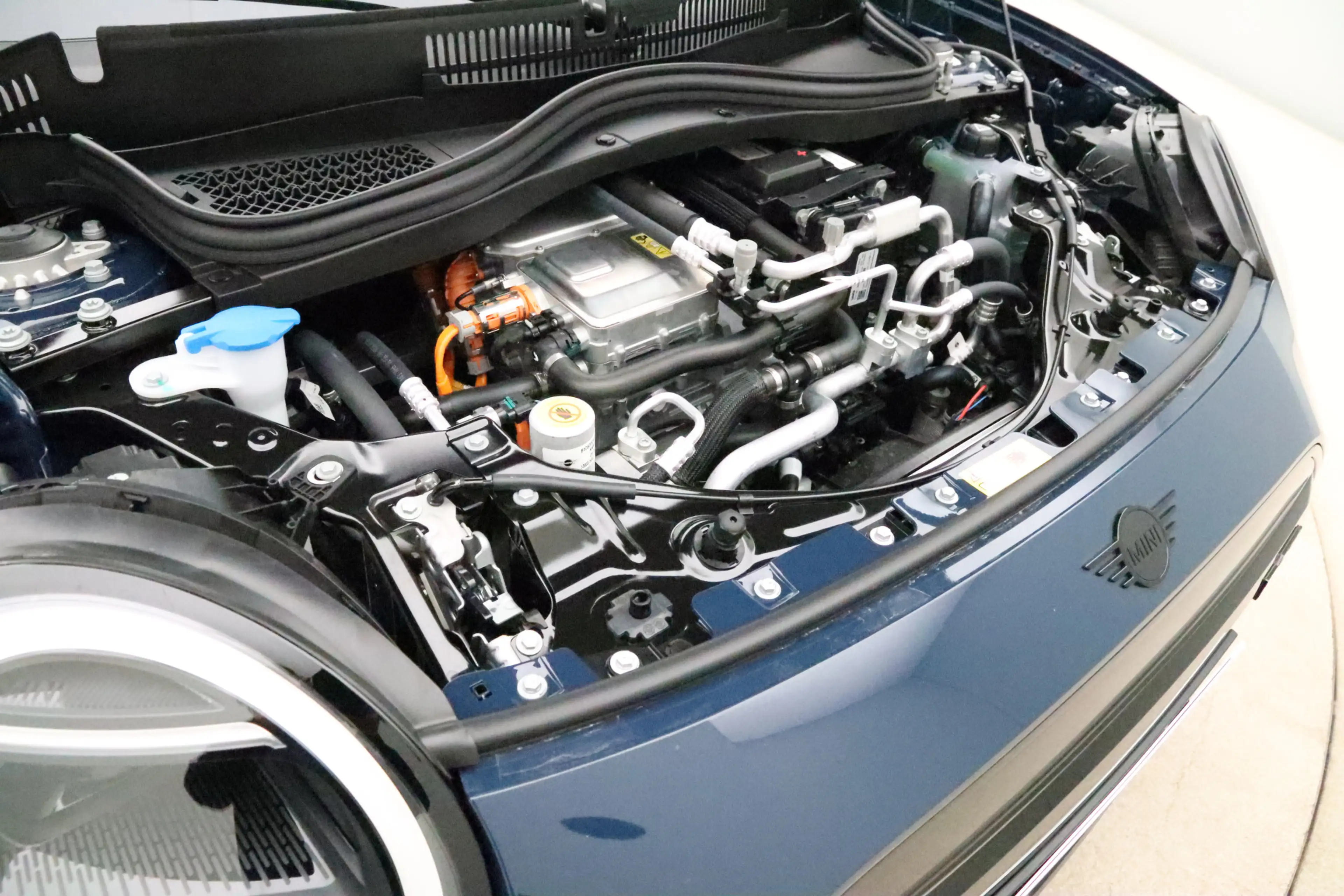 MINI Cooper E John Cooper Works Pakket M PRIVATE LEASE EUR 513,- — photo 4