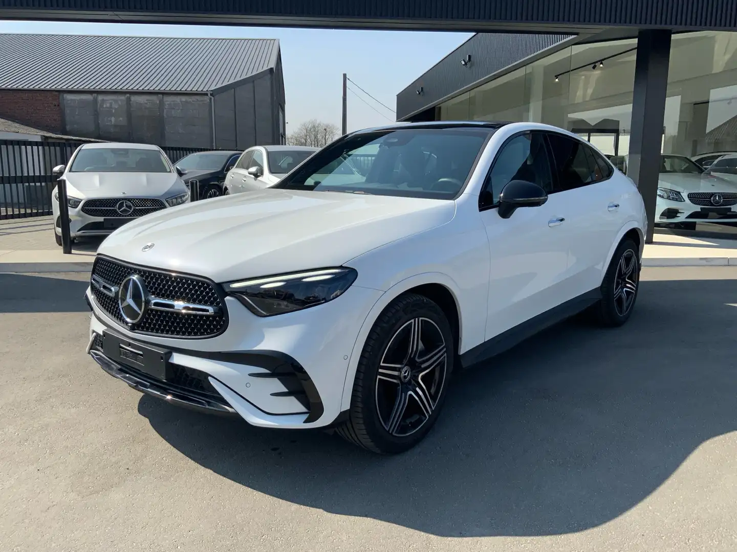 Mercedes-Benz GLC 300 d 4MATIC Coupe /360°-camera/AMG Line/KEYLESS GO Blanc - 2