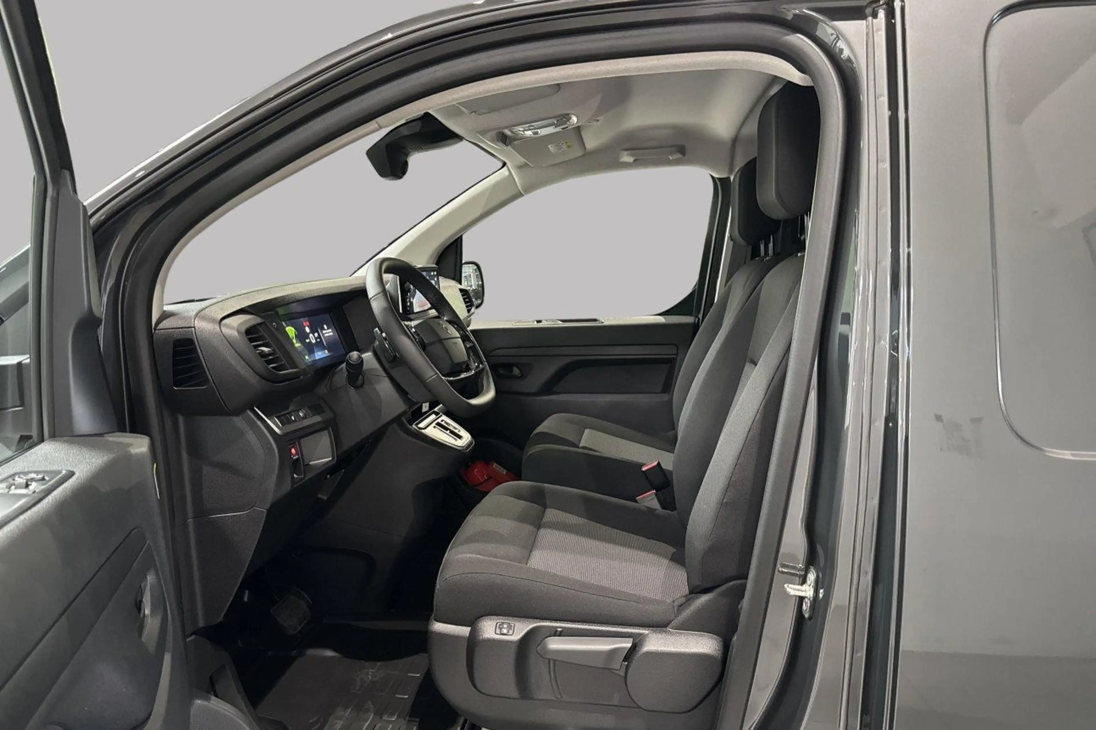 Peugeot e-Expert XL 75 KWH 136CH — photo 10