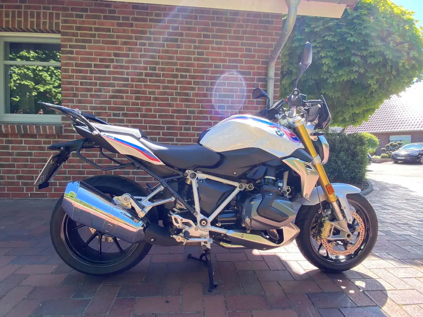 BMW R 1250 R Style HP, inkl. Koffersatz/Topcase, Navi, etc. Weiß - 1