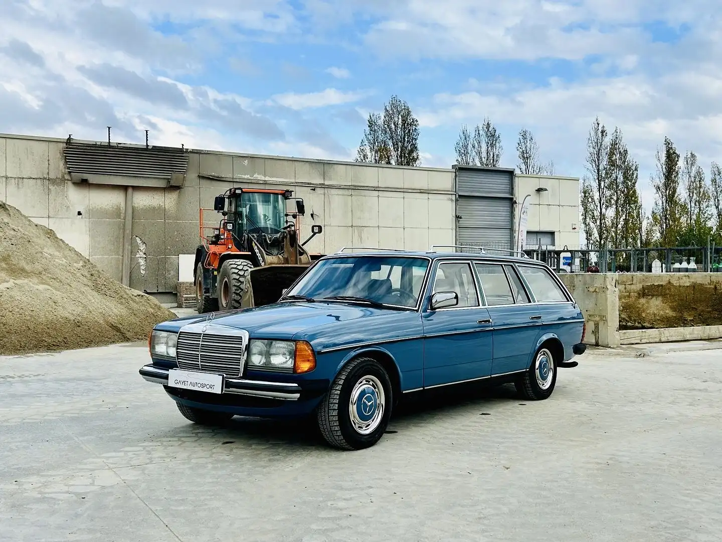 Mercedes-Benz 280 TE Bleu - 1