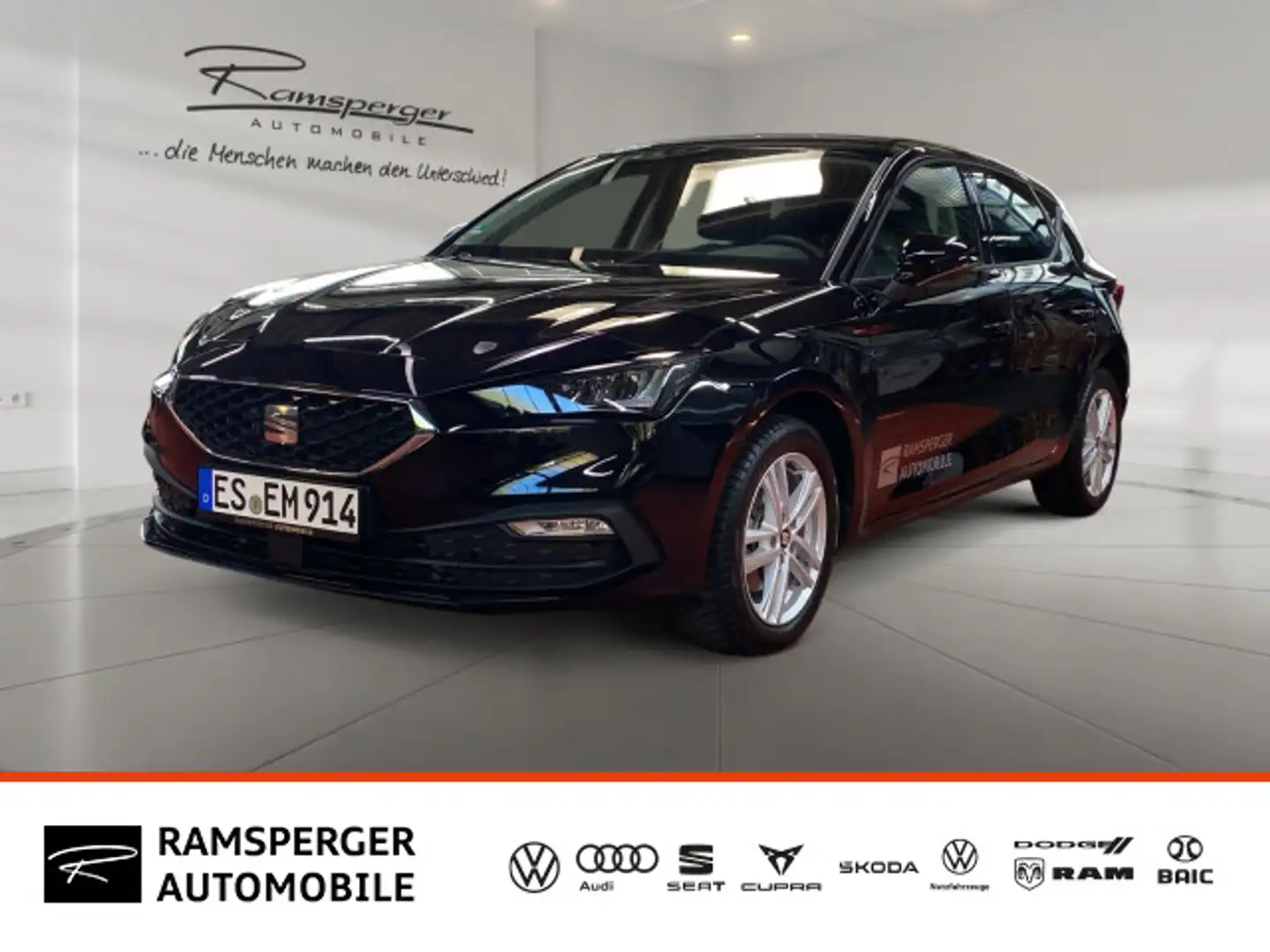 SEAT Leon 2.0 TDI DSG Style GRA LED APP SHZ PDC Schwarz - 1