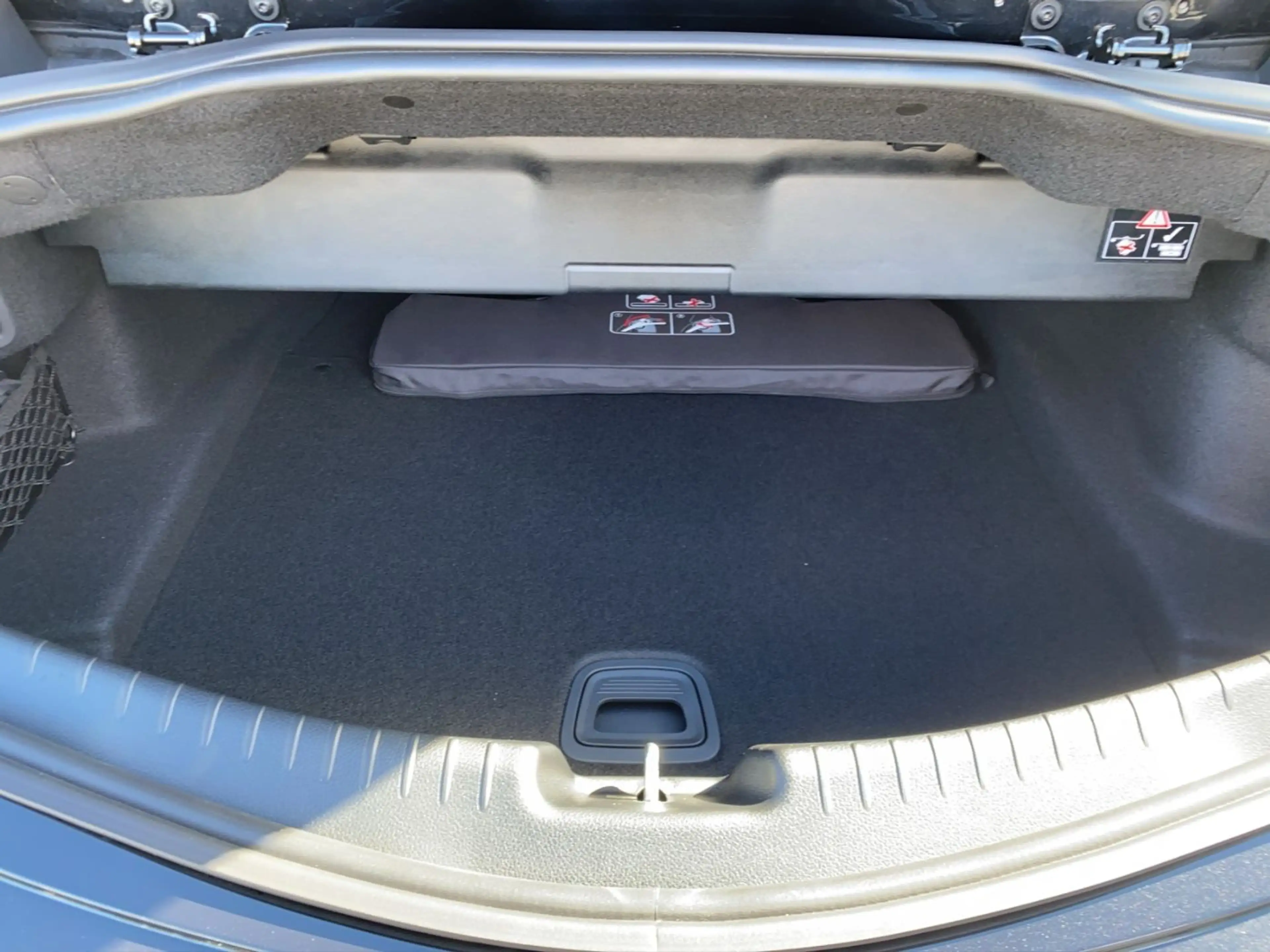 Mercedes-Benz CLE 200 4MATIC Cabriolet AUT Klima — photo 12