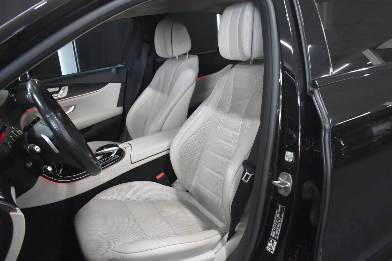 Mercedes-Benz E 200 AMG | BRABUS | MASSAGE | STOELVENTILATIE | PANODAK Noir - 2
