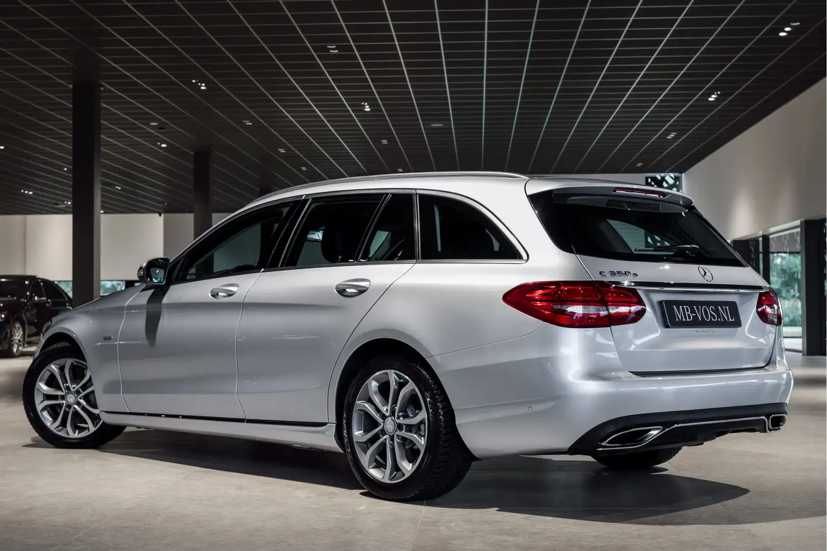 Mercedes-Benz C 350 Estate e Avantgarde Airmatic|Camera|Verw-stoelen|S Gris - 2
