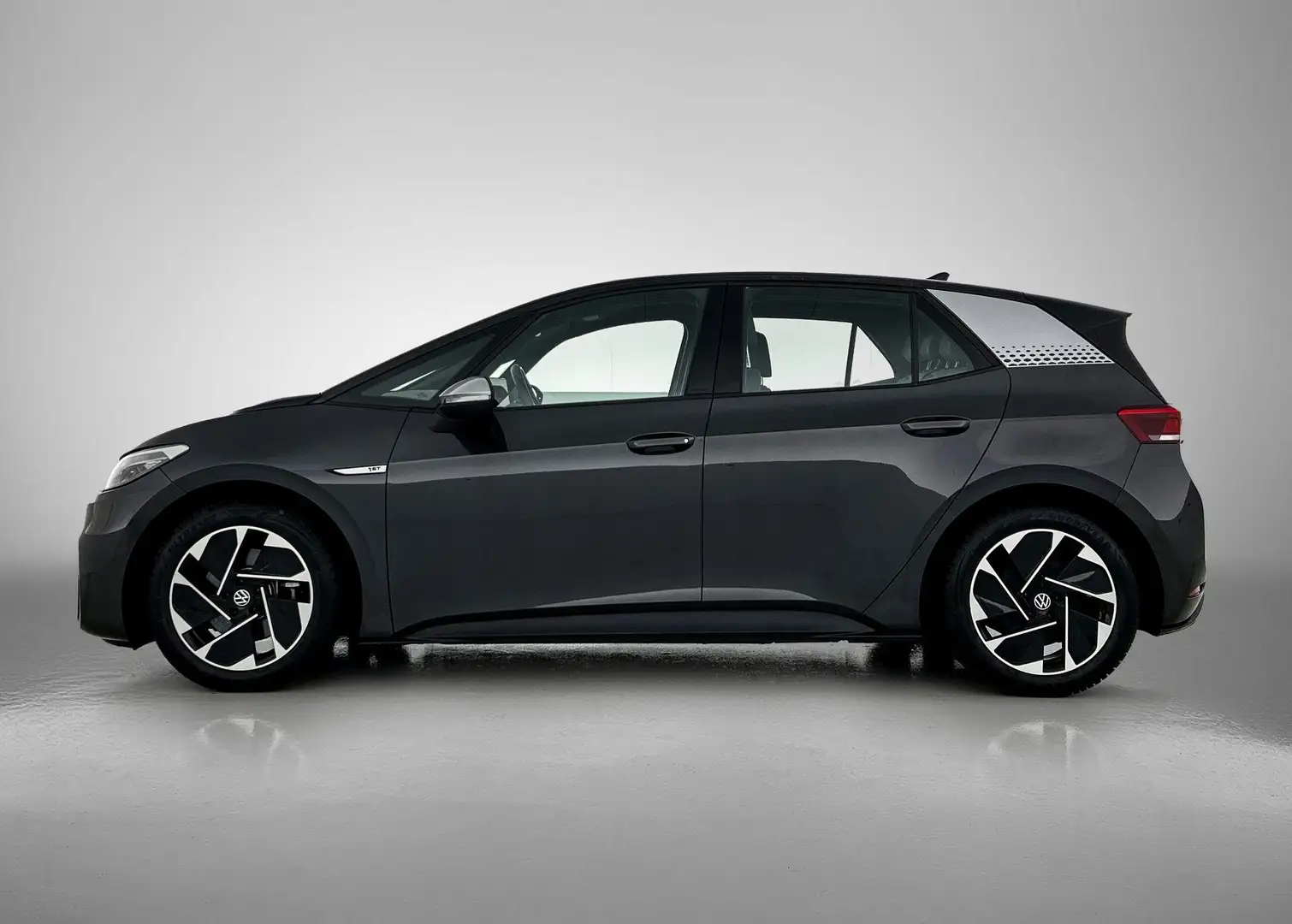 Volkswagen ID.3 First 58 kWh | Automaat | SOH Accustaat 96% | Trek Grijs - 2