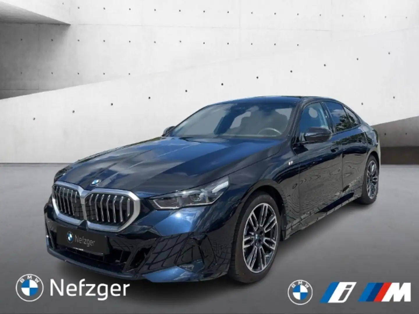 BMW 520 d Limousine M Sport HUD RFK LHZ ACC 4 Zonen Schwarz - 1