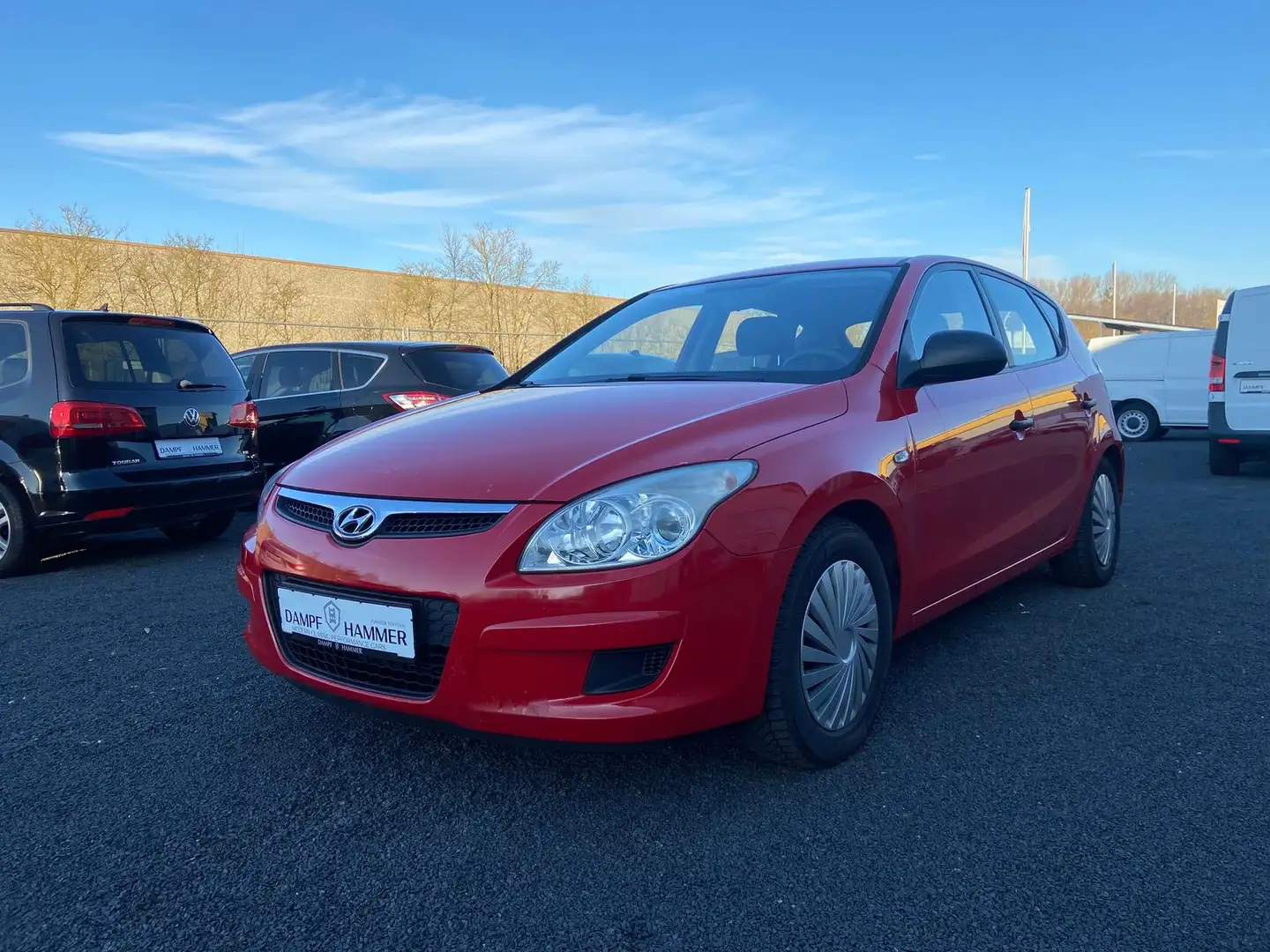 Hyundai i30 1.4 TÜV 10/26 Klima Rojo - 1