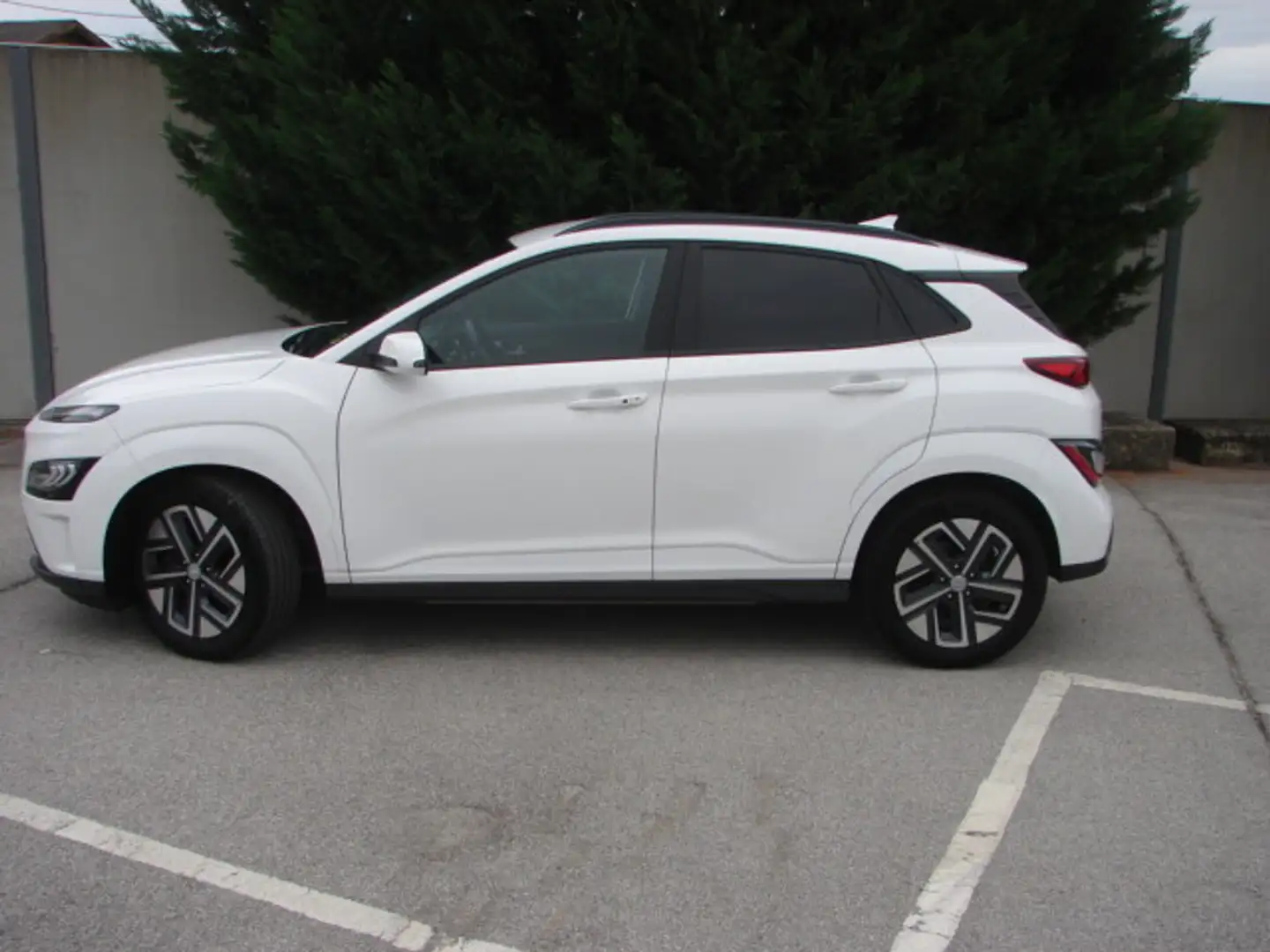 Hyundai KONA Kona Elektro 64kWh Trend Line Weiß - 2