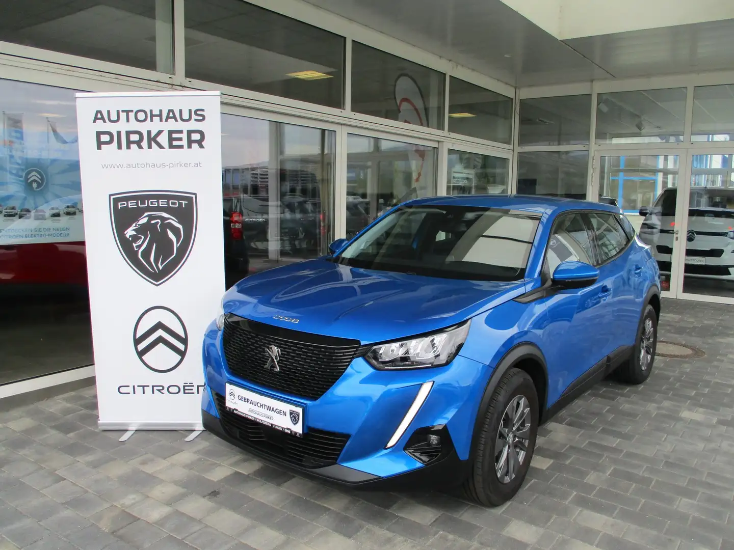 Peugeot 2008 Active Pack BHDI 110 Blau - 1