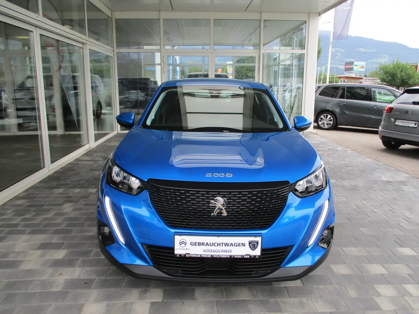 Peugeot 2008 Active Pack BHDI 110 Blau - 2