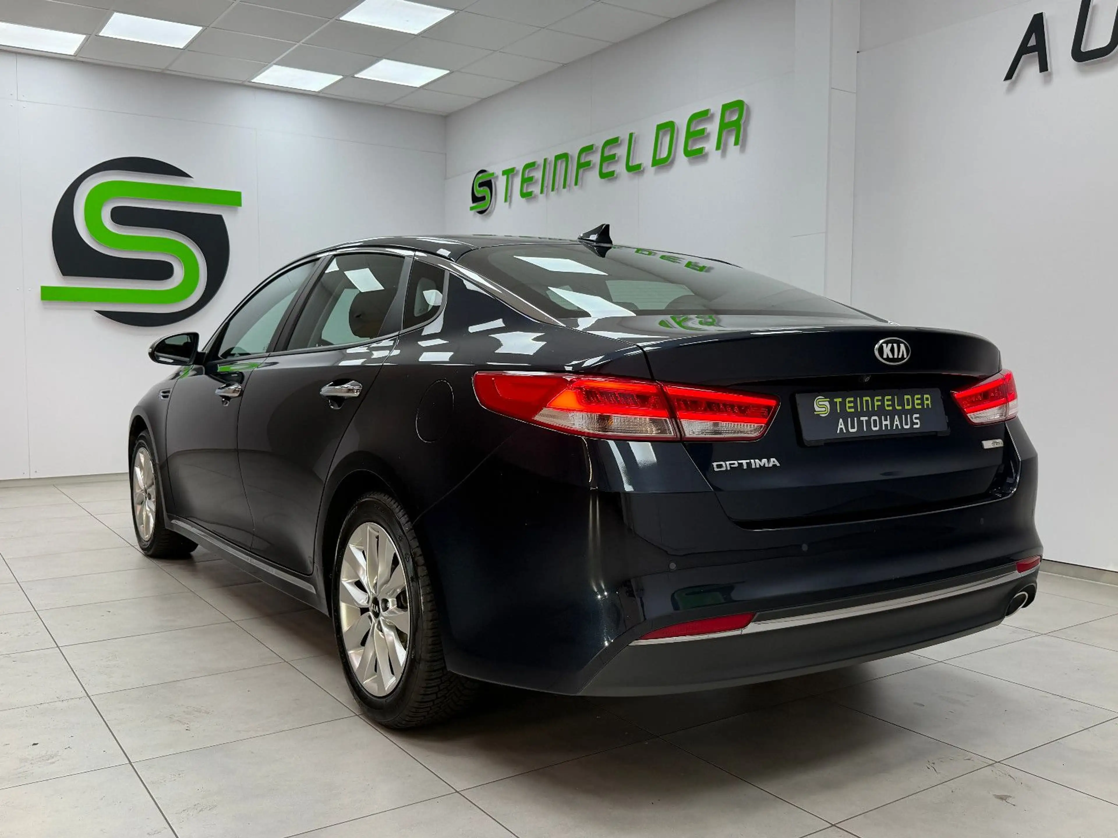 Kia Optima 1.7 Vision x / R-CAM / NAVI / AHK — photo 5
