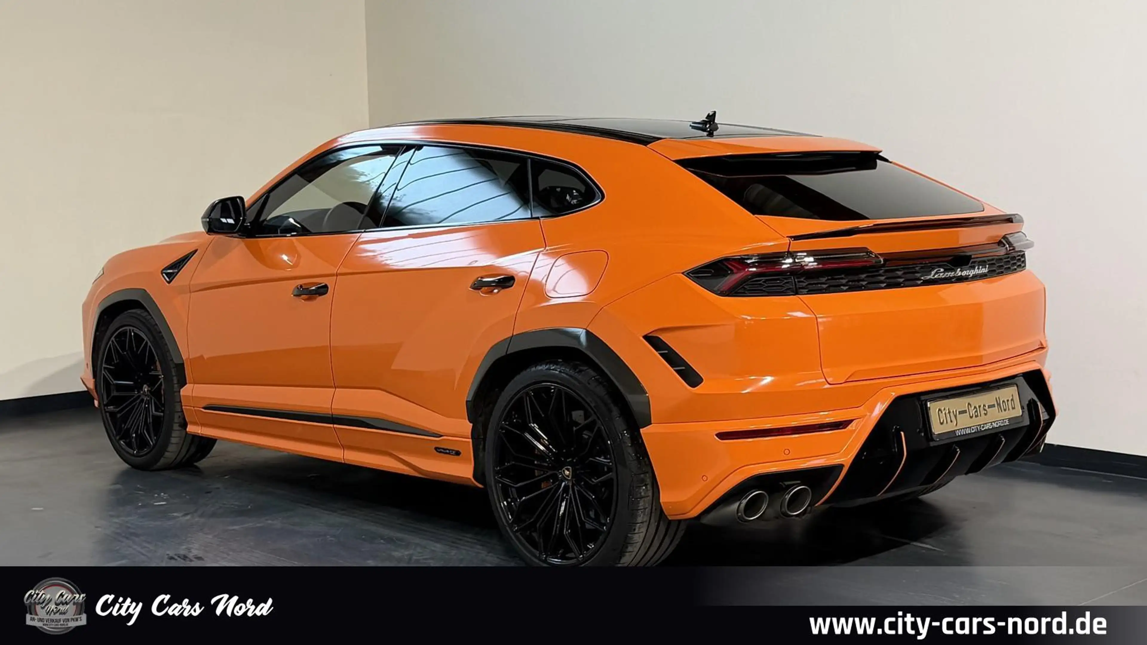 Lamborghini Urus SE AKRAPOVIC+B&O+MASSAGE+PANORAMA — photo 3