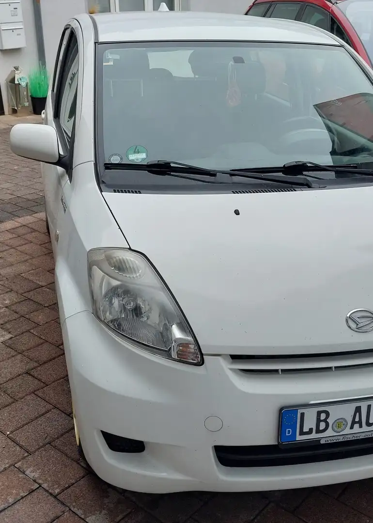 Daihatsu Sirion 1.0 Alb - 2