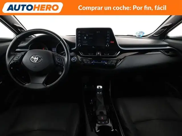 Toyota C-HR view 13