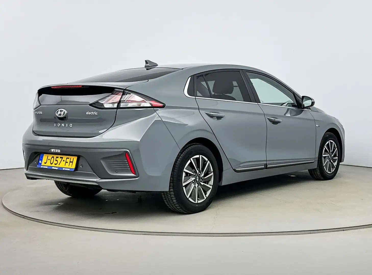 Hyundai IONIQ COMFORT EV 38 kWh | AFNEEMBARE TREKHAAK | NAVI | C Grey - 2