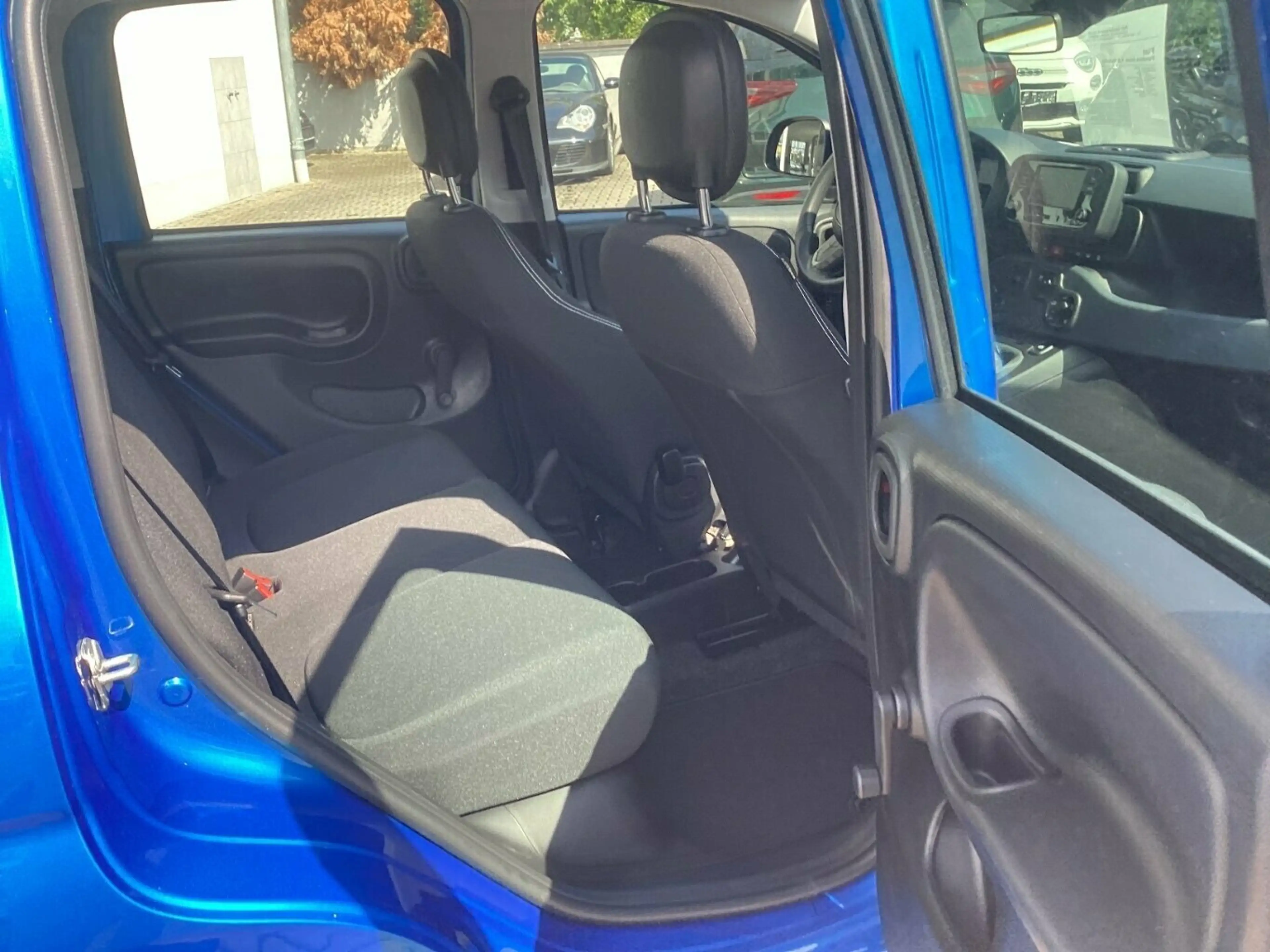 Fiat Panda Pandina Icon 1,0 Hybrid — photo 11