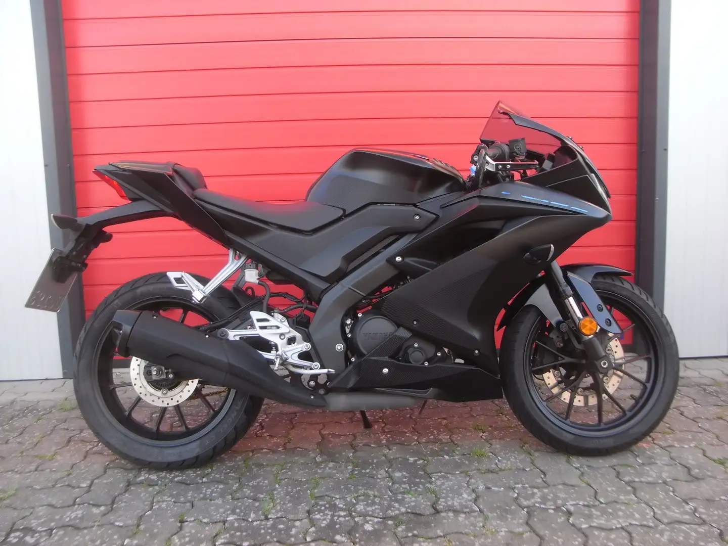 Yamaha YZF-R125 -- 1 Hand -- Neue Bereifung + Service !!! Чорний - 1