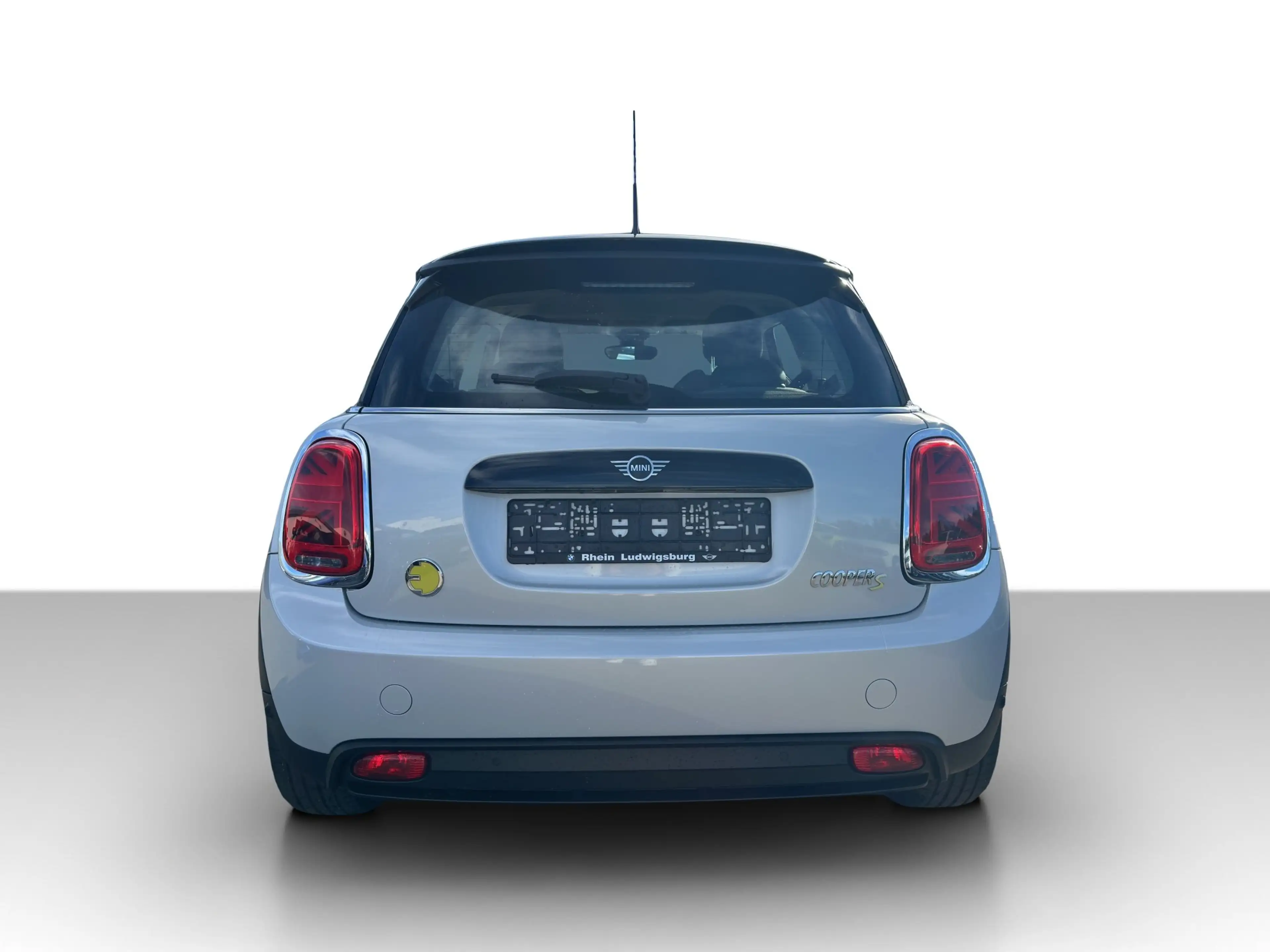 MINI Cooper SE Classic Trim — photo 6