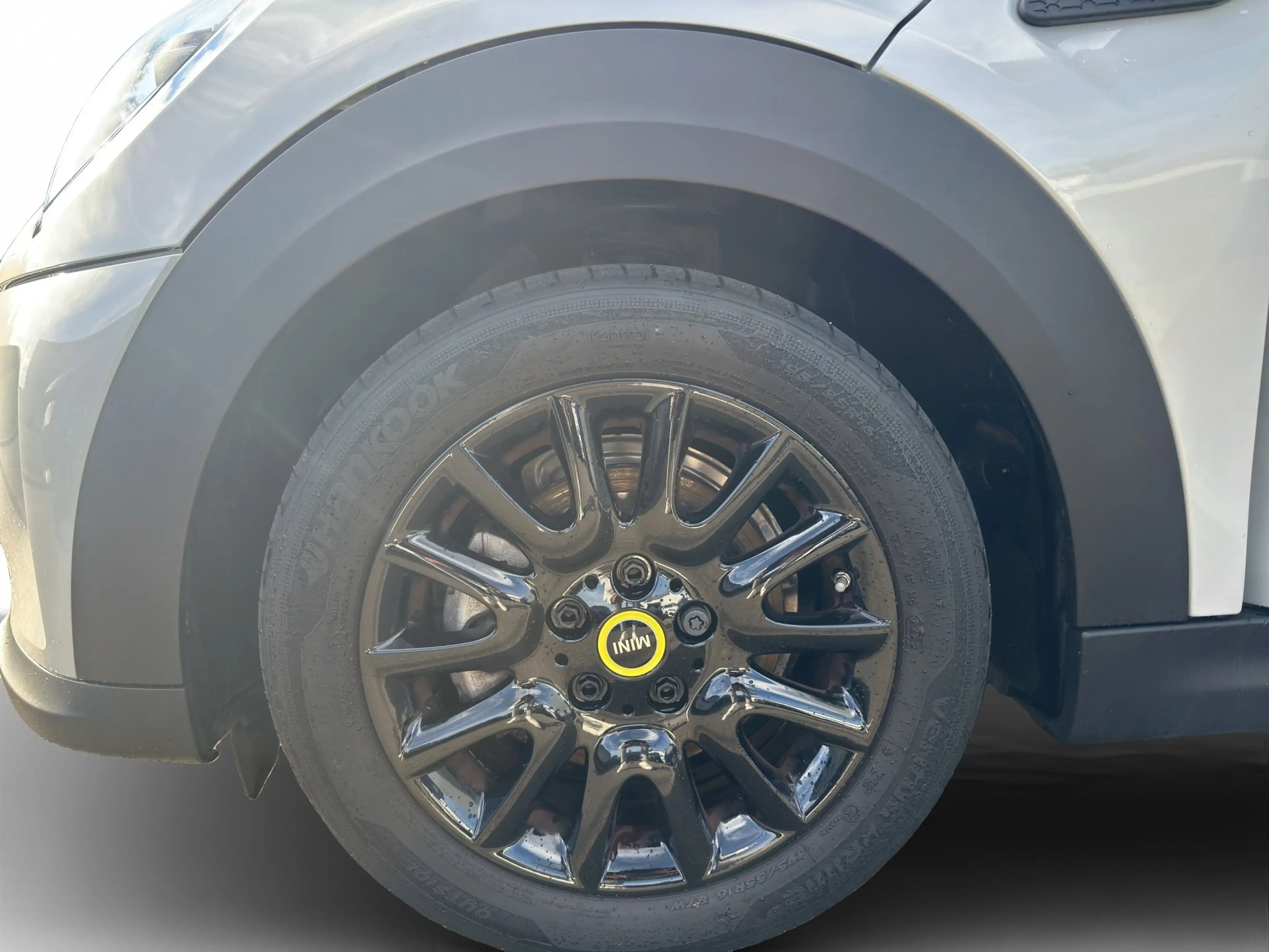 MINI Cooper SE Classic Trim — photo 4