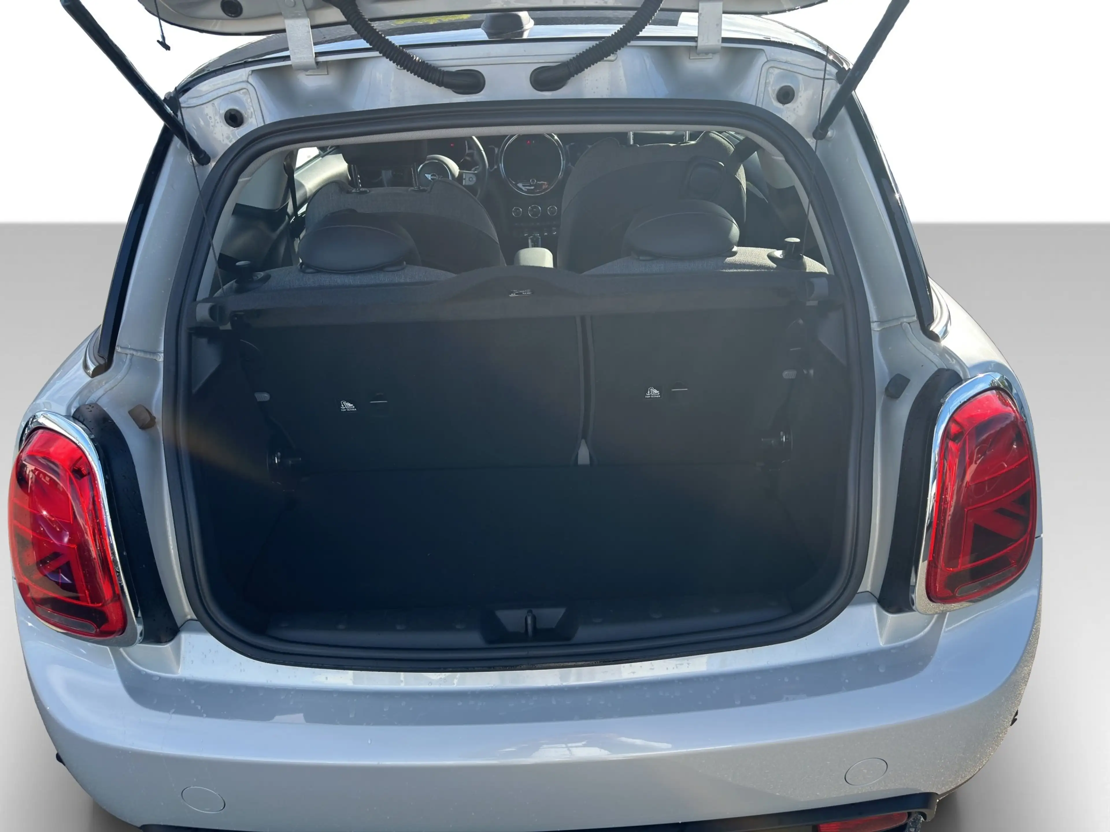 MINI Cooper SE Classic Trim — photo 13