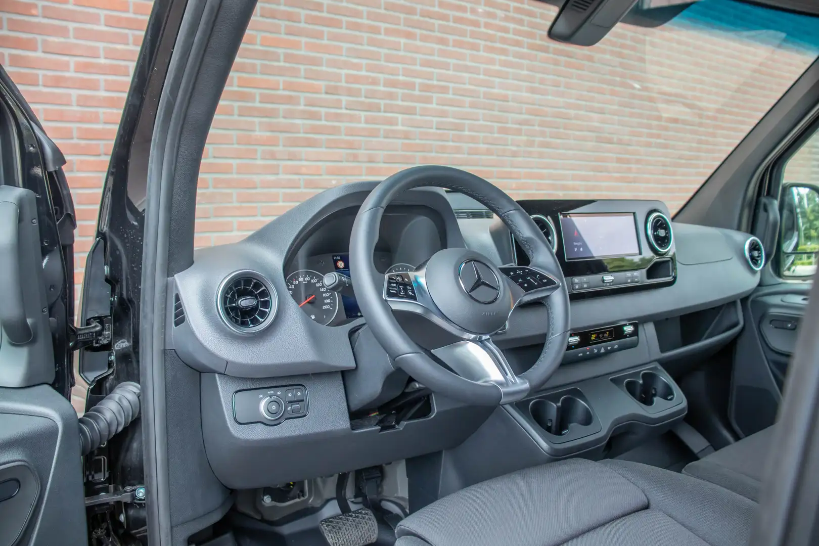 Mercedes-Benz Sprinter 319 1.9 CDI 191PK L2H2 Pro ** BPM VOORDEEL, NIEUW Noir - 2