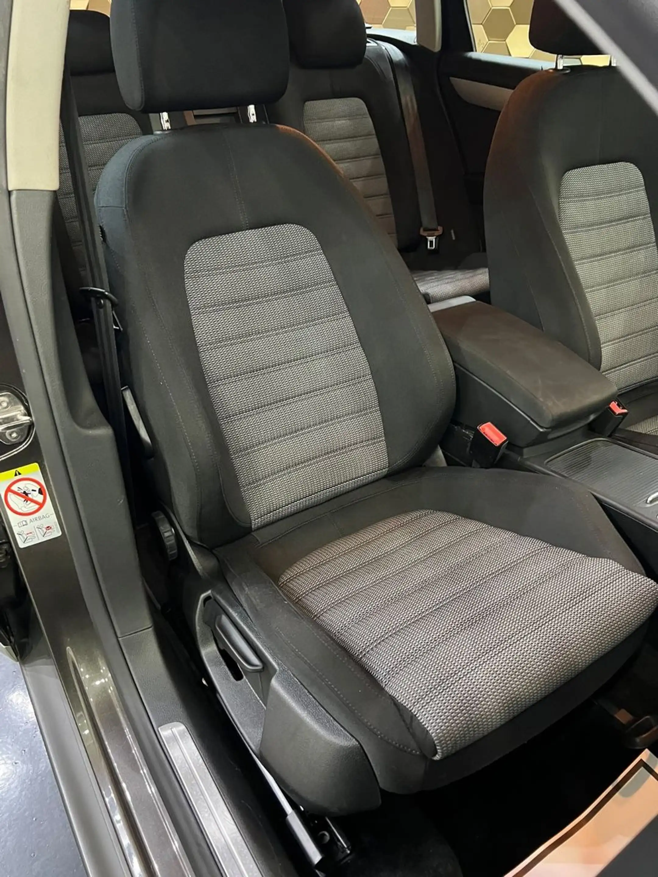 Volkswagen Passat Alltrack Variant 4Motion /DSG/AHK/ — photo 9