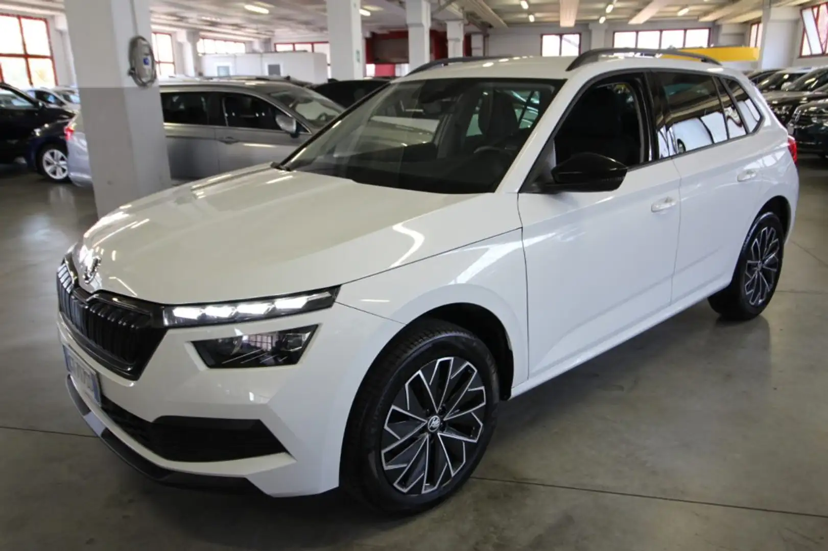 Skoda Kamiq 1.0 TSI 110 CV Style Bianco - 2