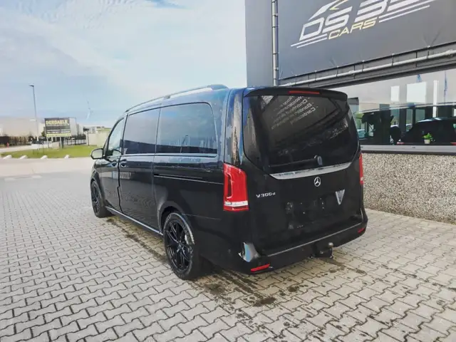 Mercedes-Benz V 300 d AMG+Night 5-Zit/LED/Leder/ElecDeuren/360/AdCruise/Burmester/Trekhaak/DodeHoek