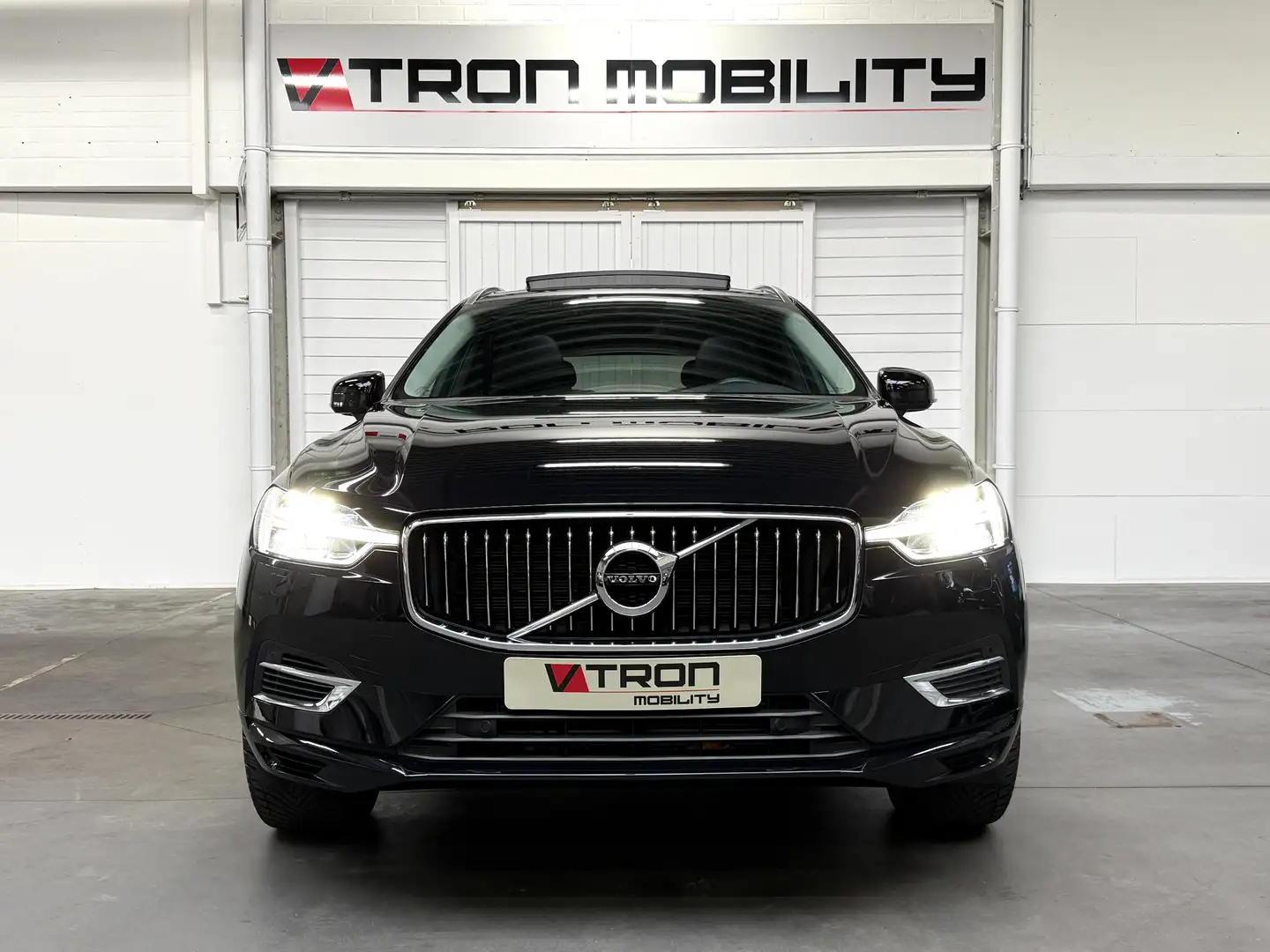 Volvo XC60 XC60 T6 AWD Recharge PANO*CAM*CARPL*LEDER*ACC*H/C Zwart - 2