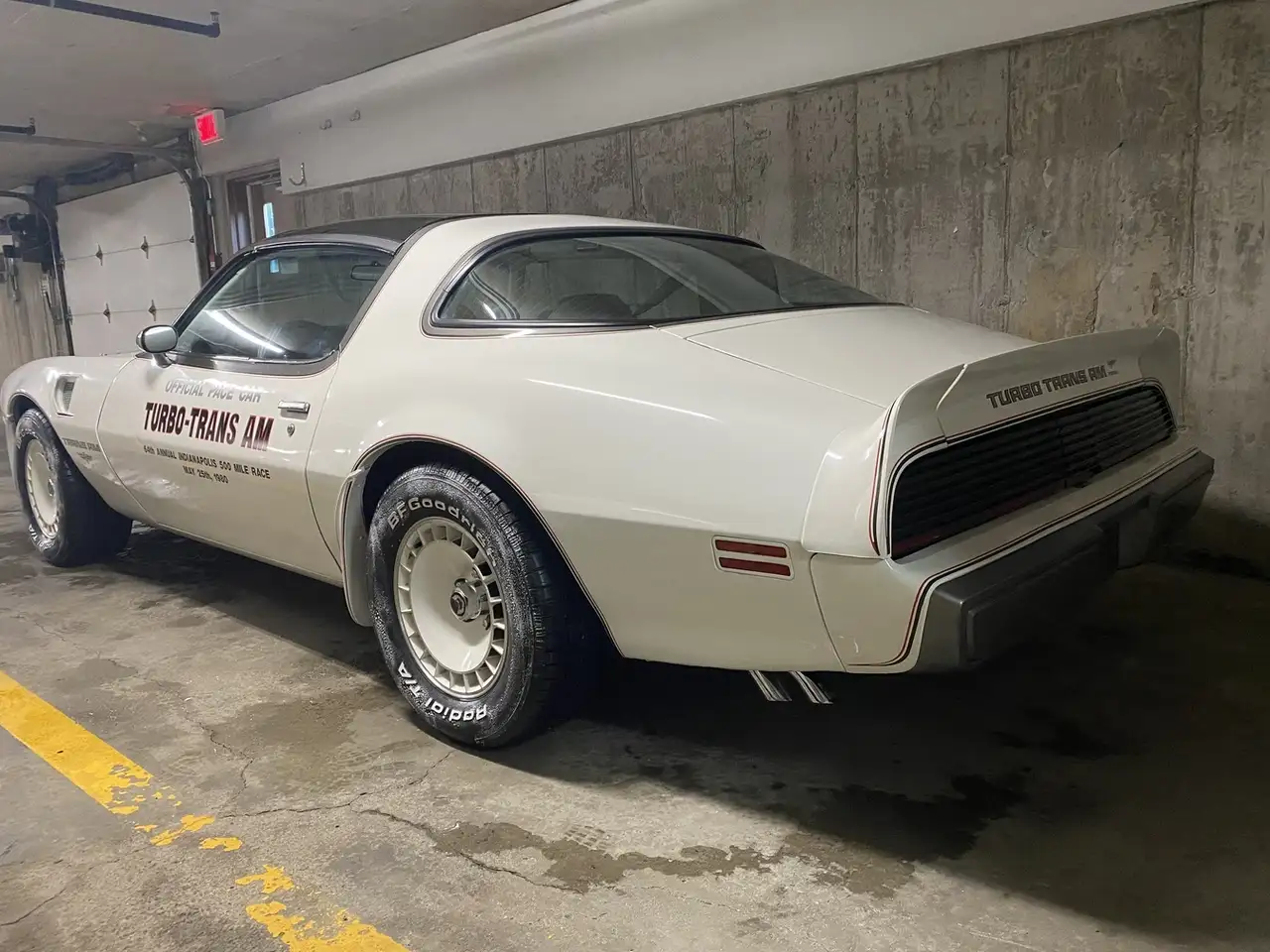 Pontiac Firebird снимка Pontiac Firebird