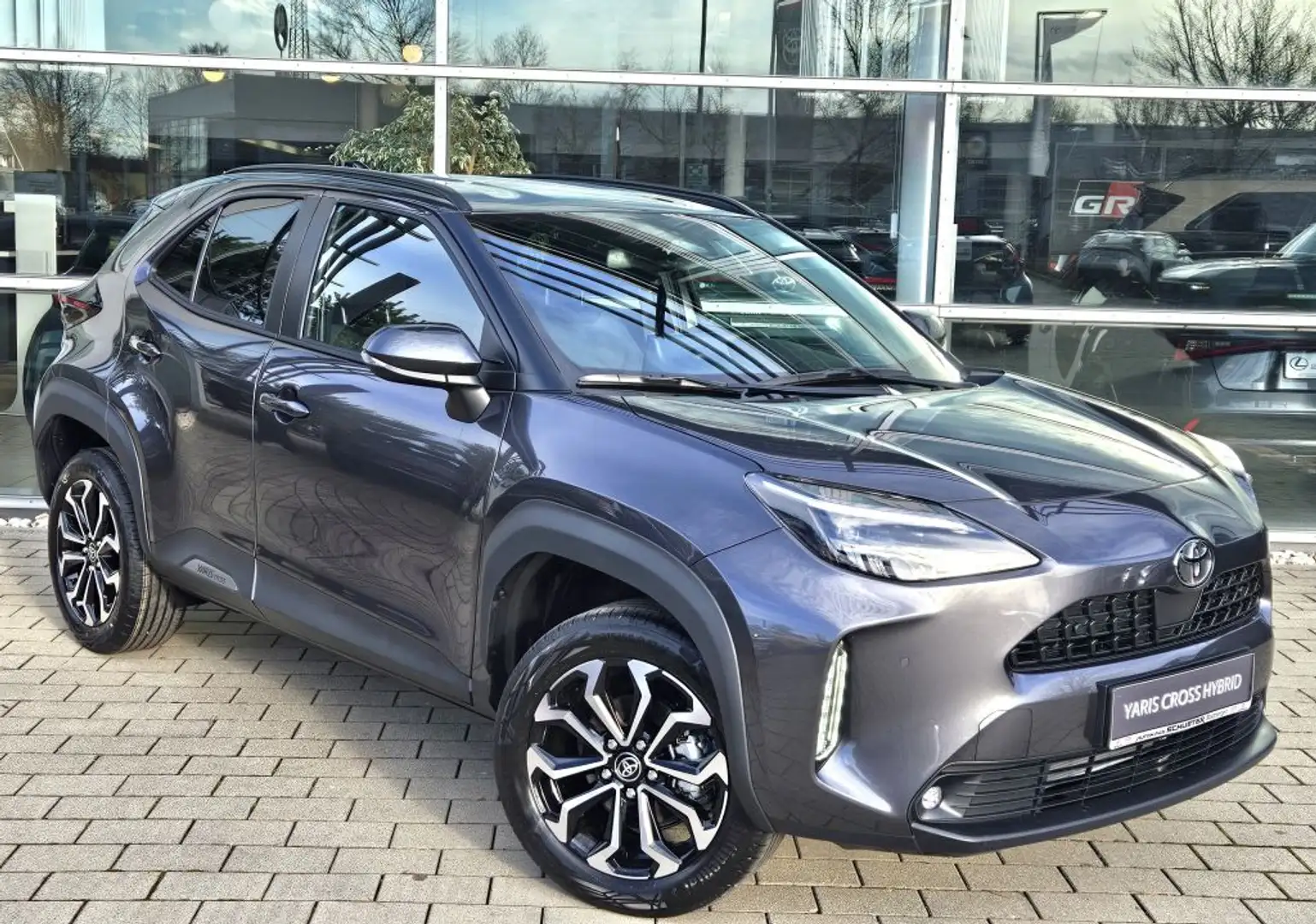 toyota yaris cross