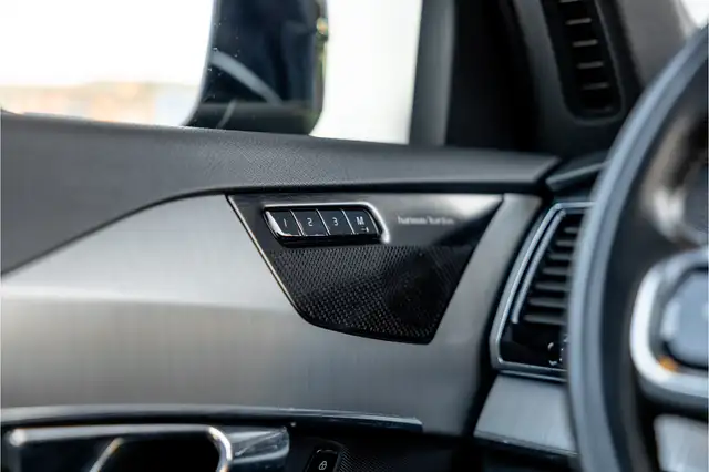 Volvo XC90 view 27